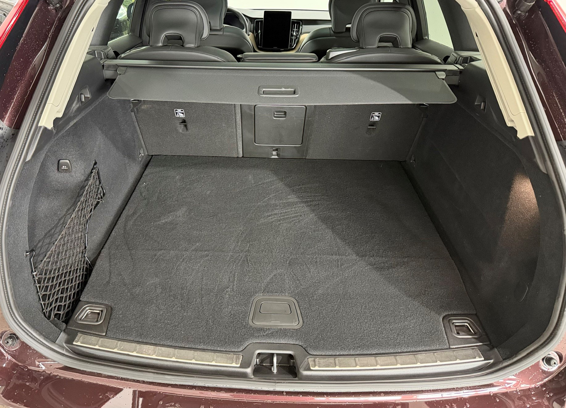 VOLVO XC60 2.0 T6 TE Ultra Dark eAWD-image-9