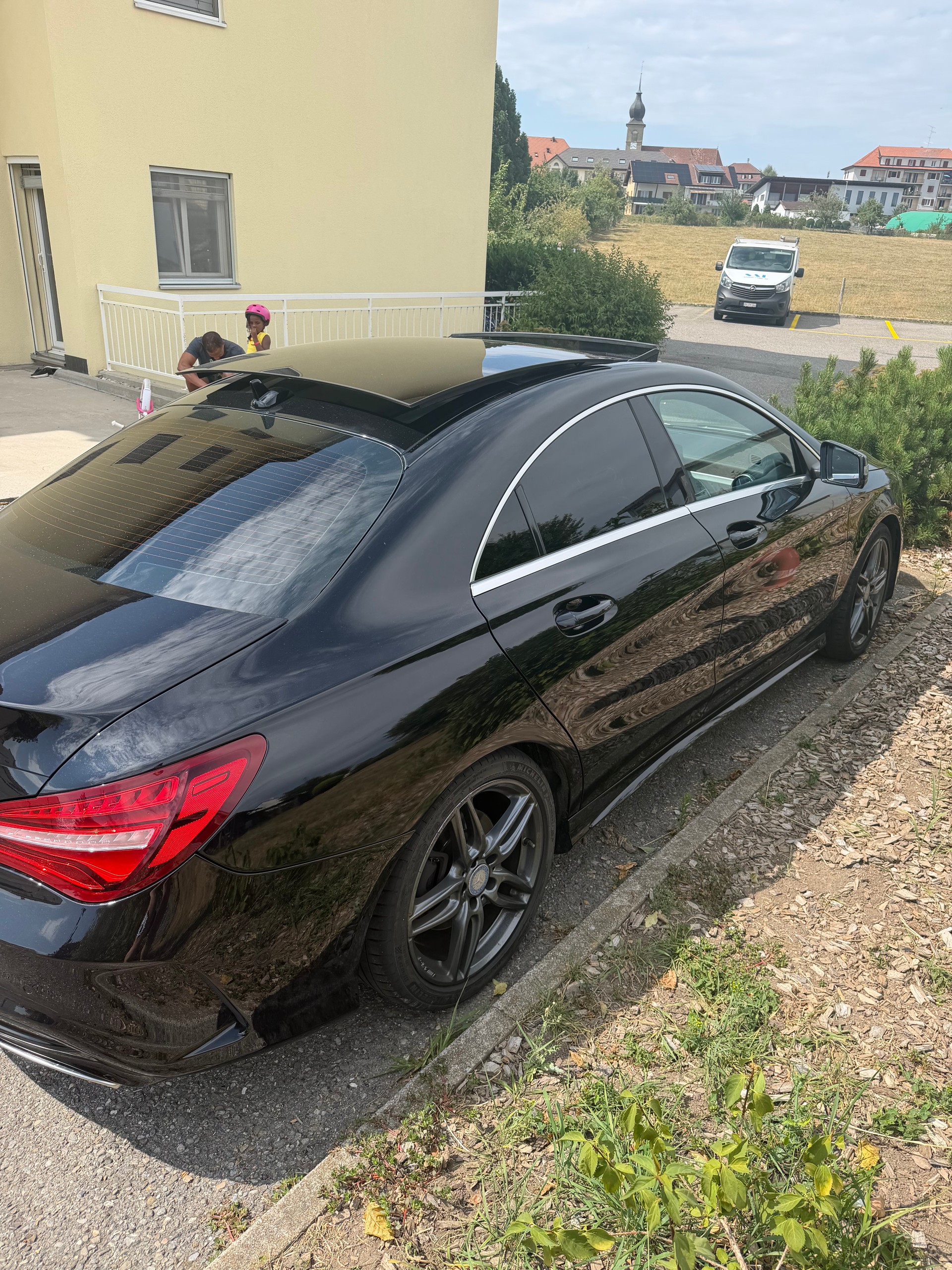 MERCEDES-BENZ CLA 250 4m-image-2