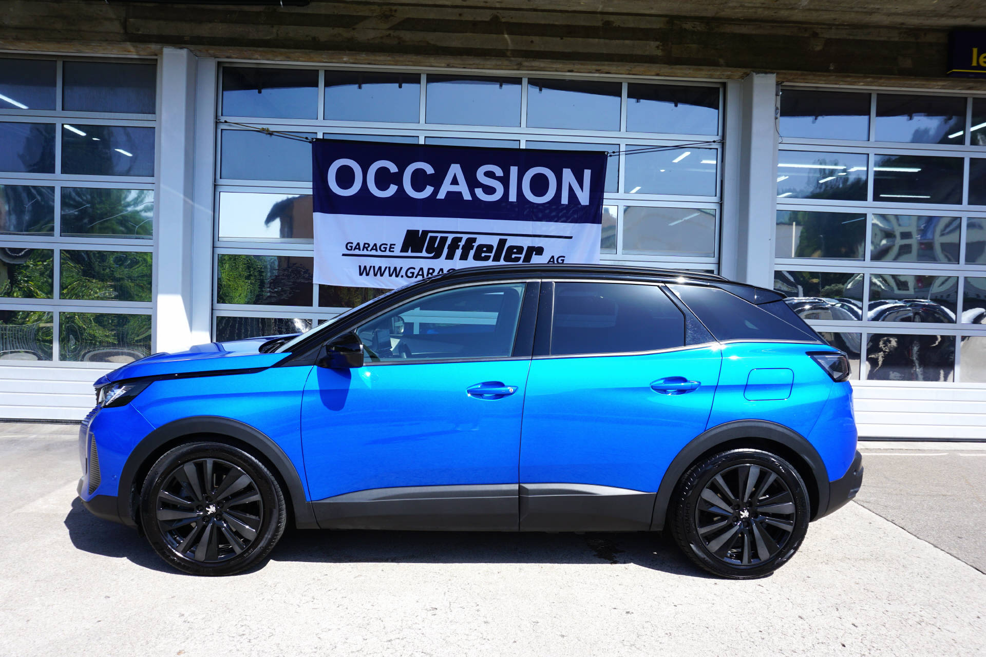 PEUGEOT 3008 1.6 Plug-in Hybrid4 GT Pack-image-3