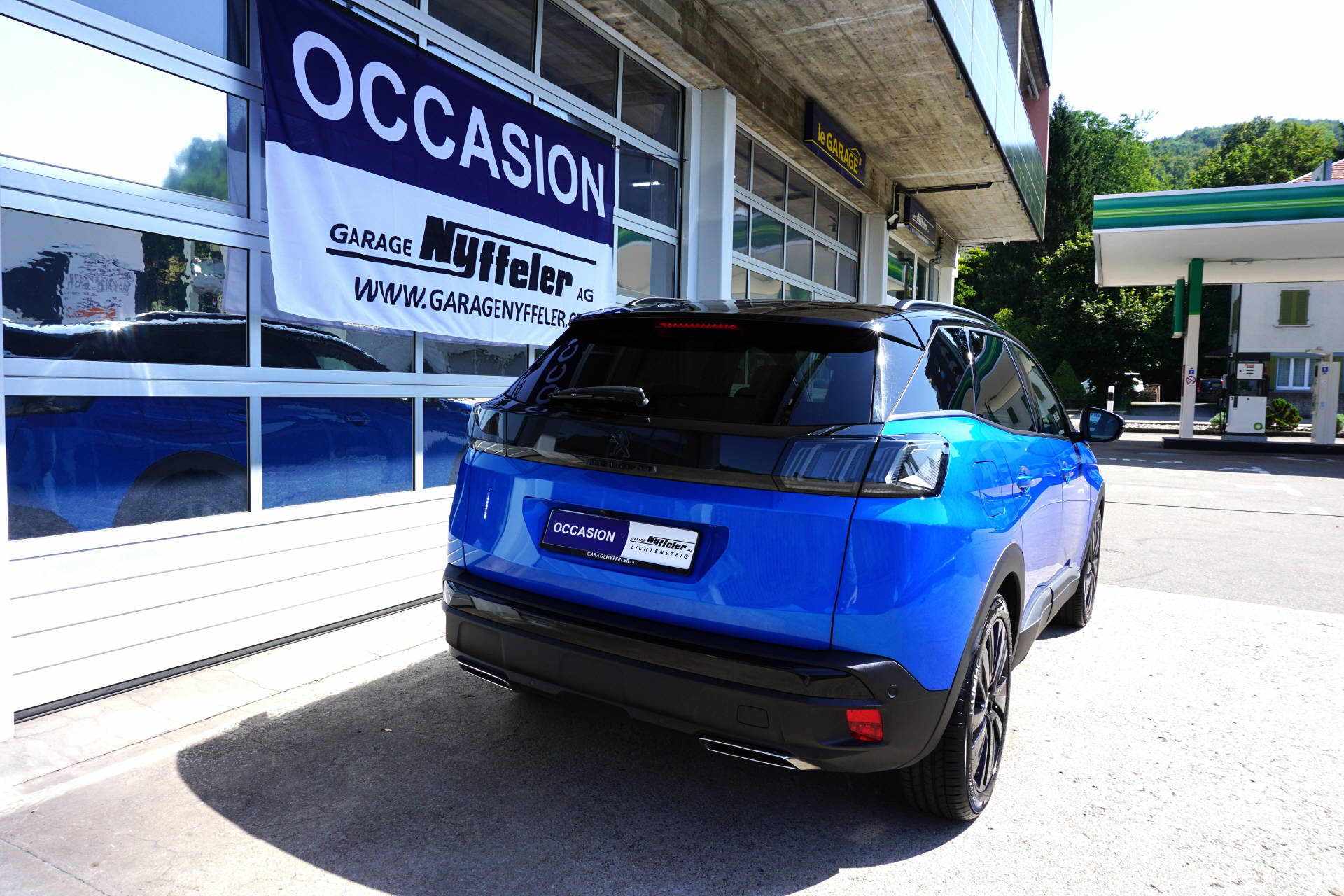 PEUGEOT 3008 1.6 Plug-in Hybrid4 GT Pack-image-4