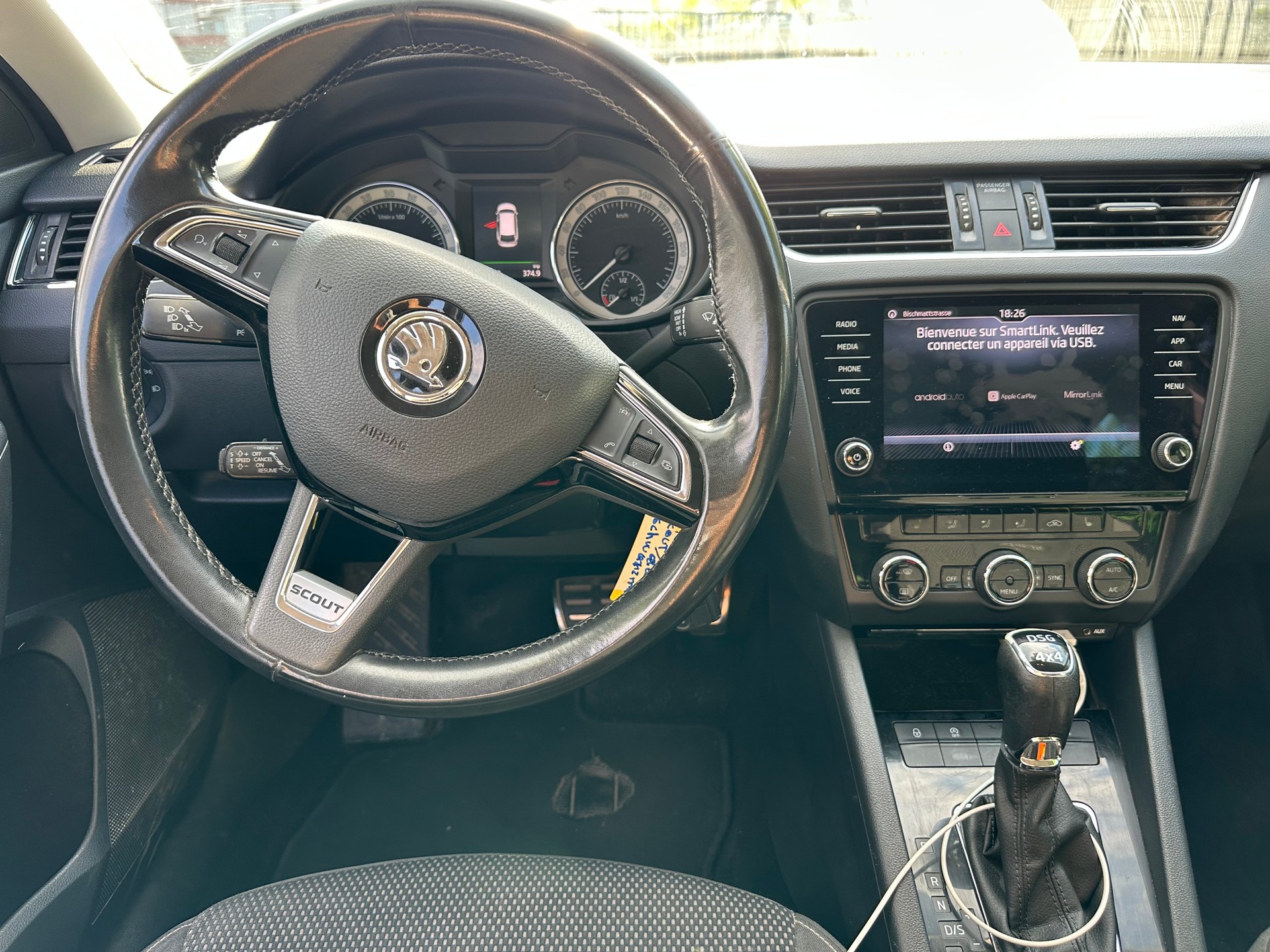 SKODA Octavia Combi 2.0 TDI Scout 4x4 DSG-image-7