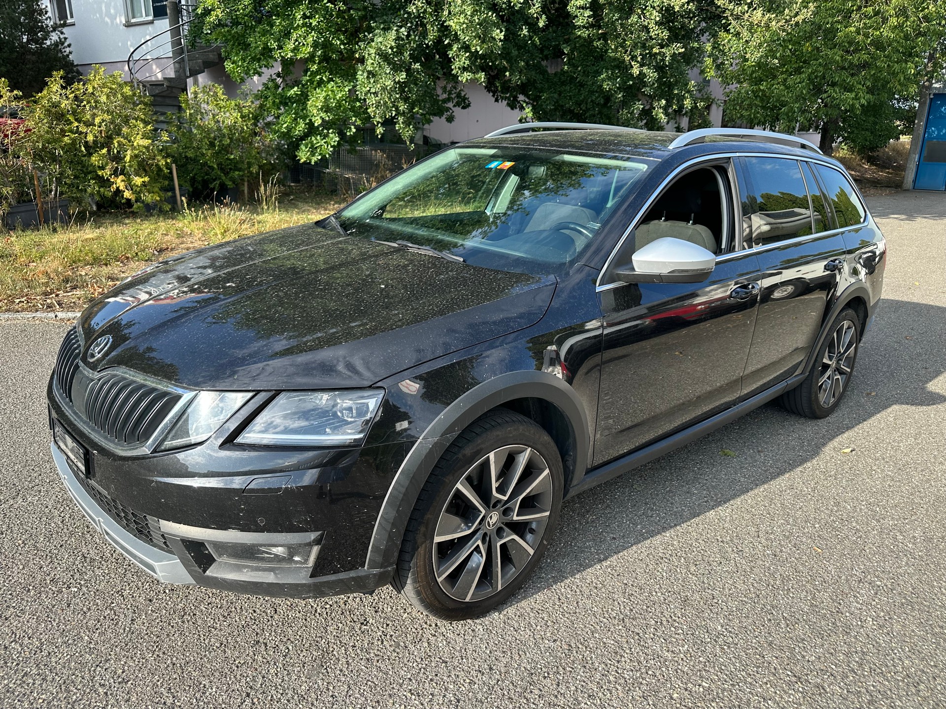 SKODA Octavia Combi 2.0 TDI Scout 4x4 DSG-image-6