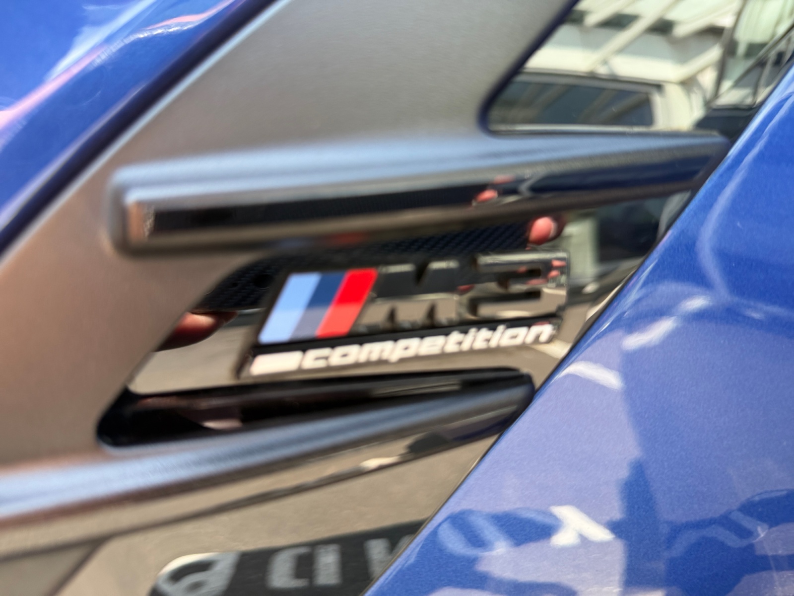 BMW M3 Competition xDrive Touring-image-14