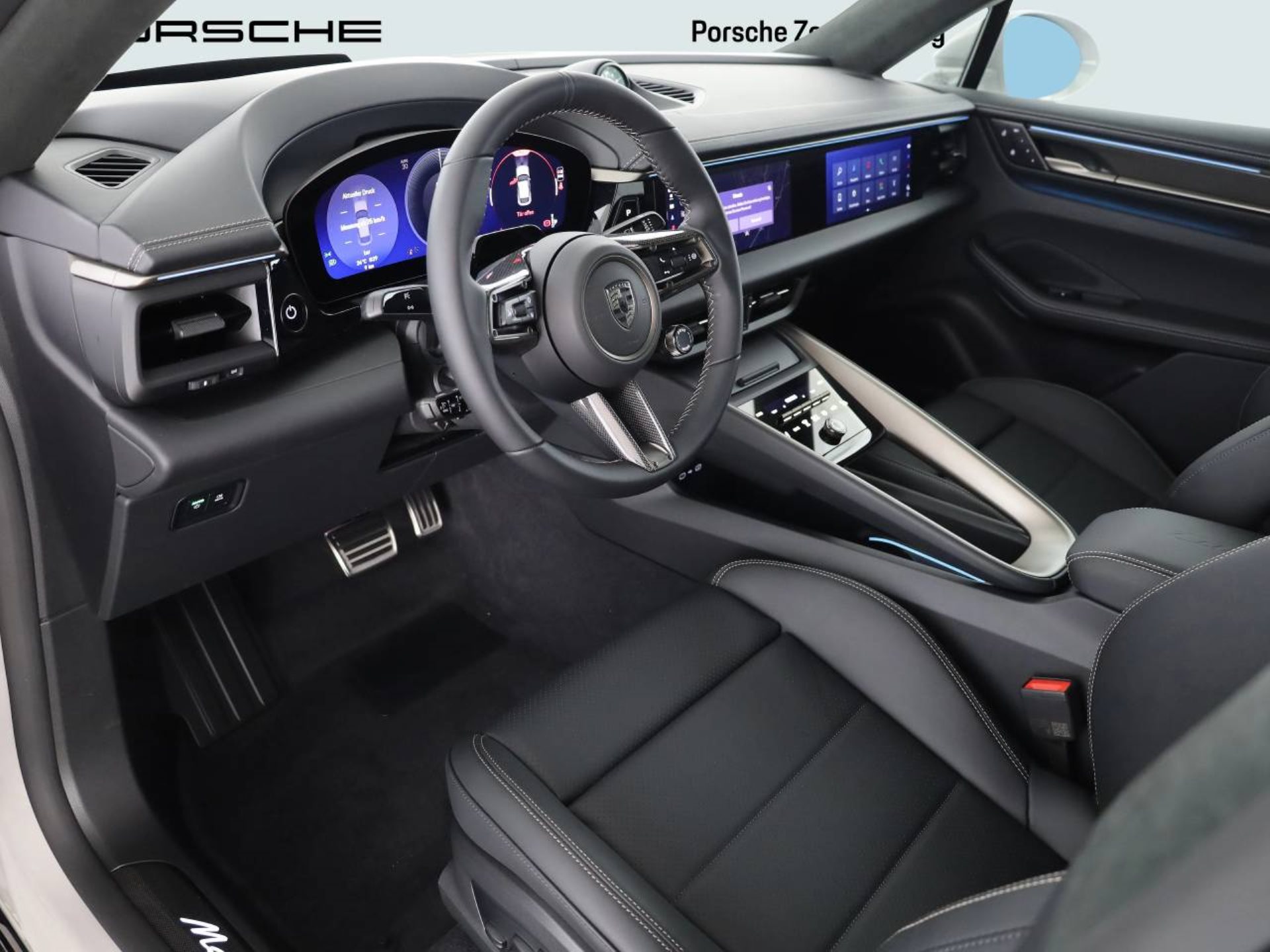PORSCHE Macan Turbo-showroom-element-3