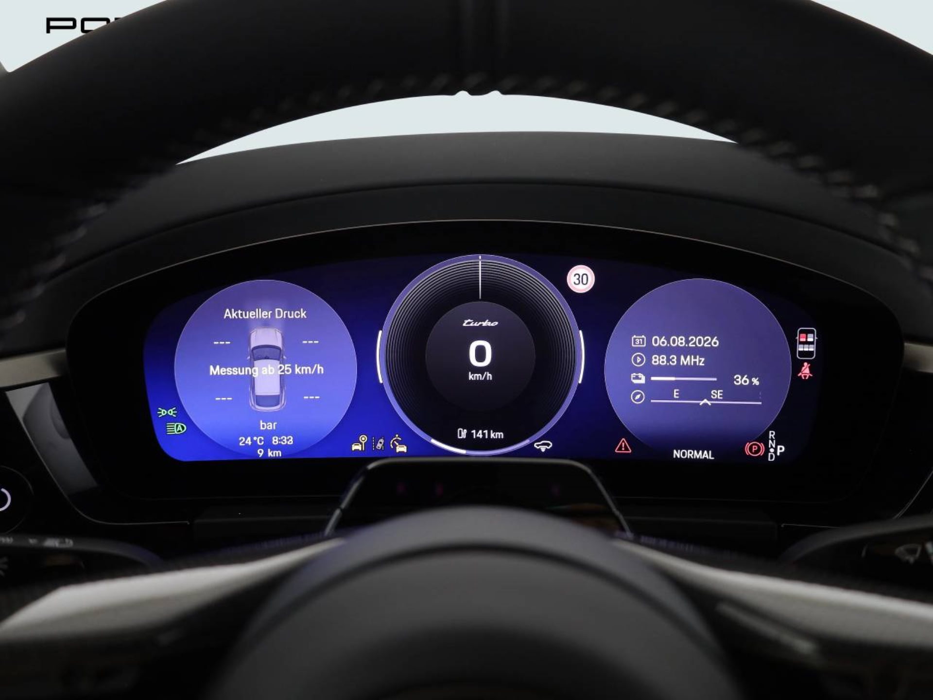 PORSCHE Macan Turbo-image-15