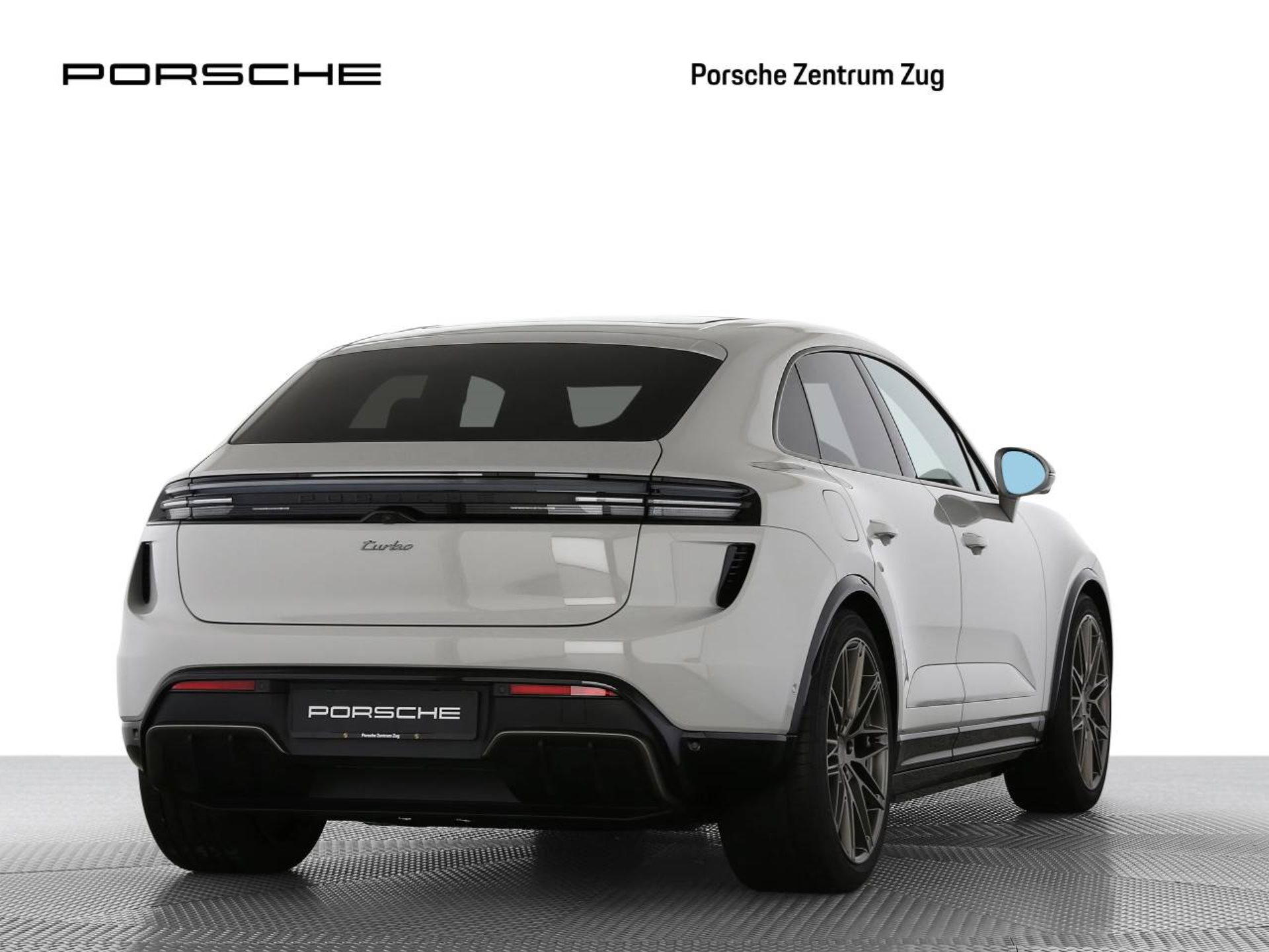 PORSCHE Macan Turbo-showroom-element-1