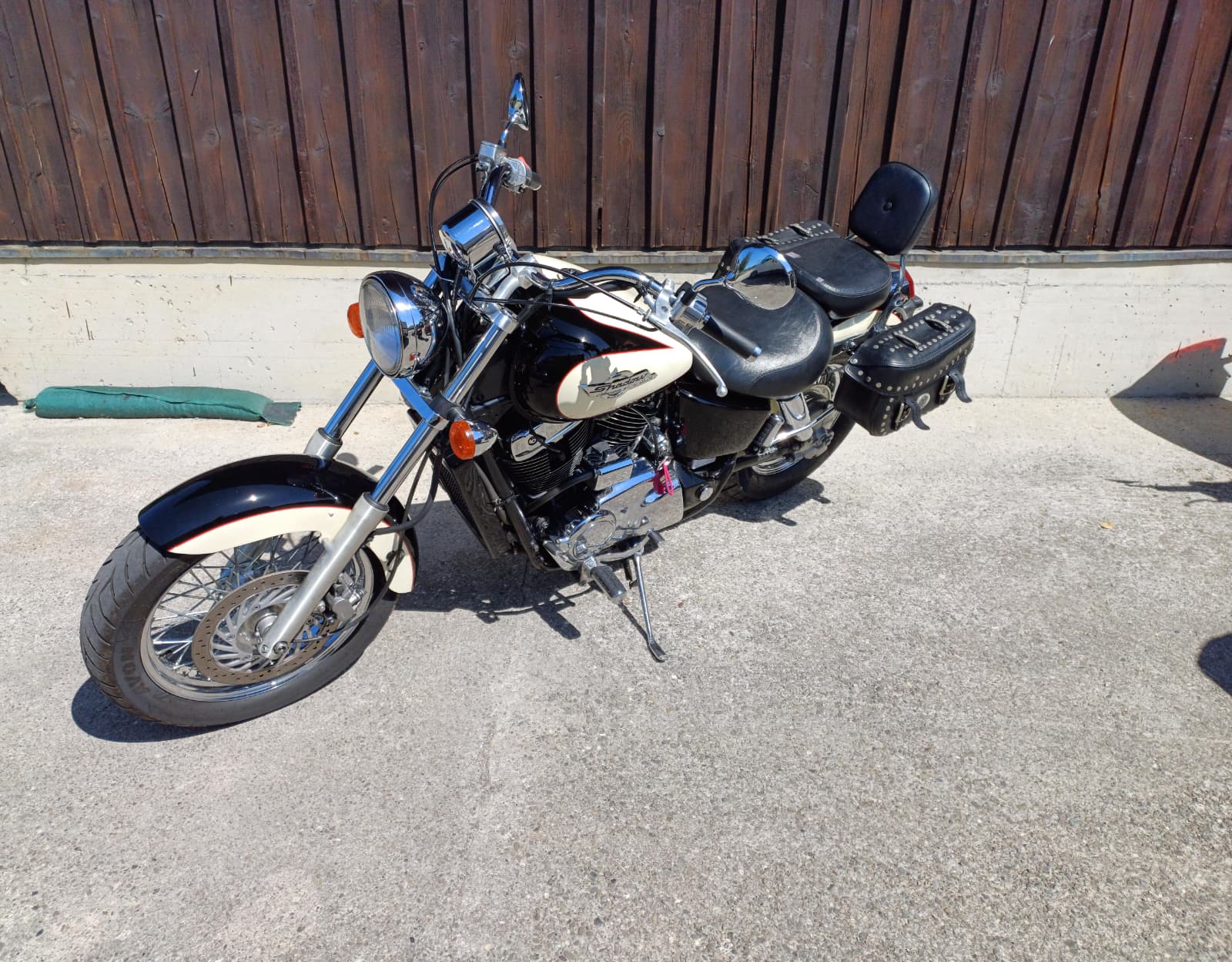 HONDA VT 1100 C2 S-W Shadow-image-6