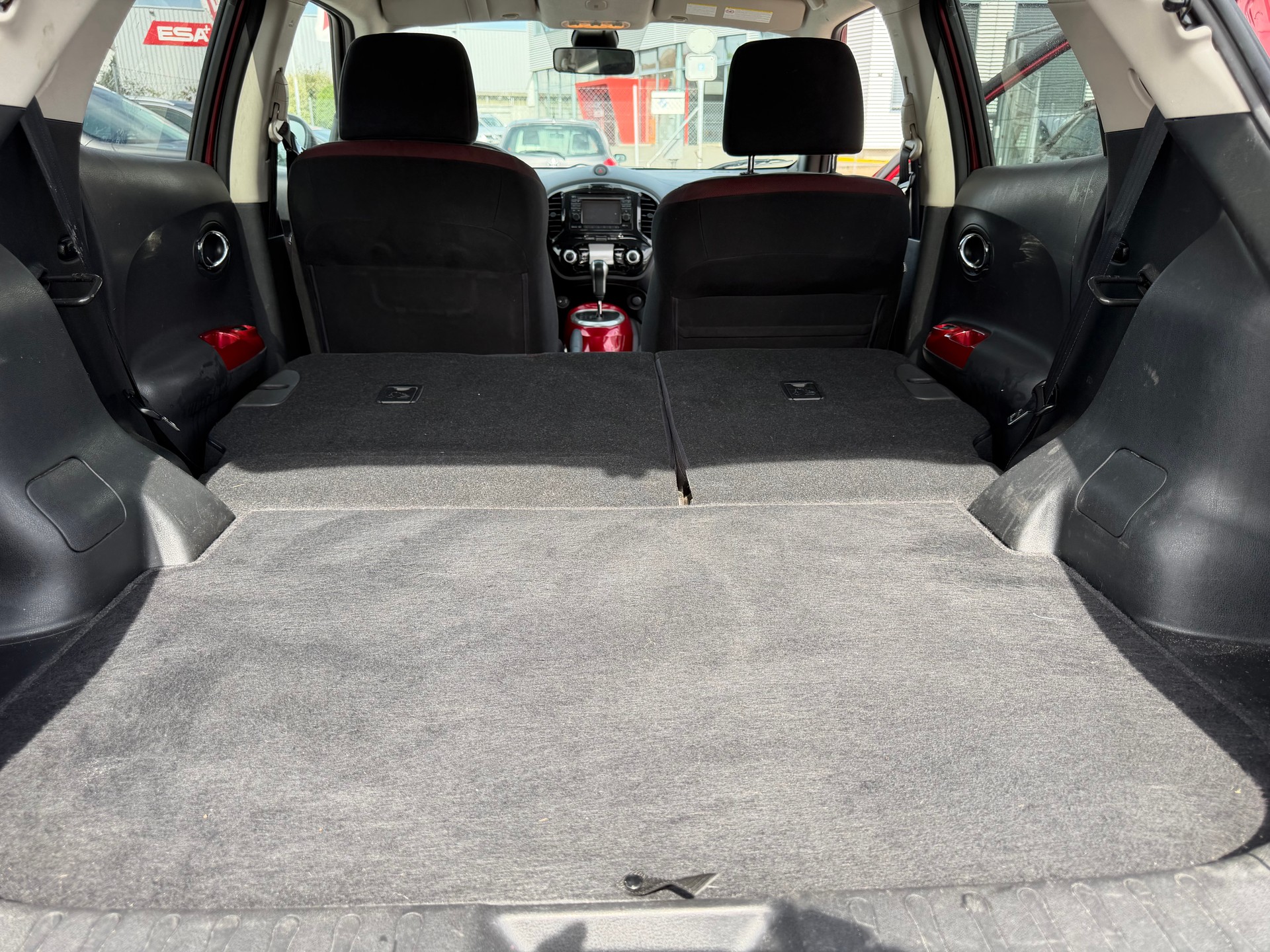 NISSAN Juke 1.6 DIG-T tekna 4x4 Xtronic M-CVT-image-12