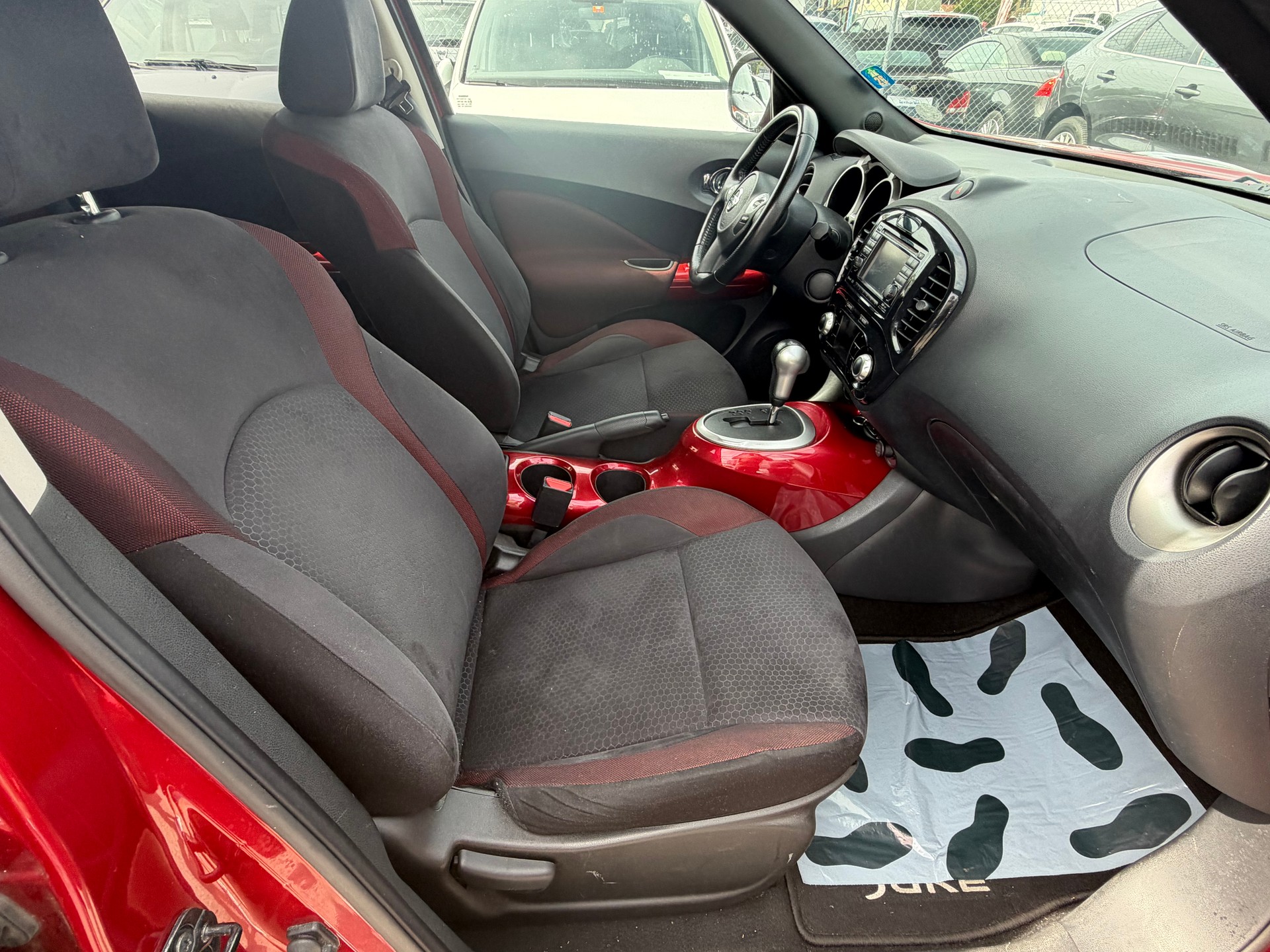NISSAN Juke 1.6 DIG-T tekna 4x4 Xtronic M-CVT-image-9
