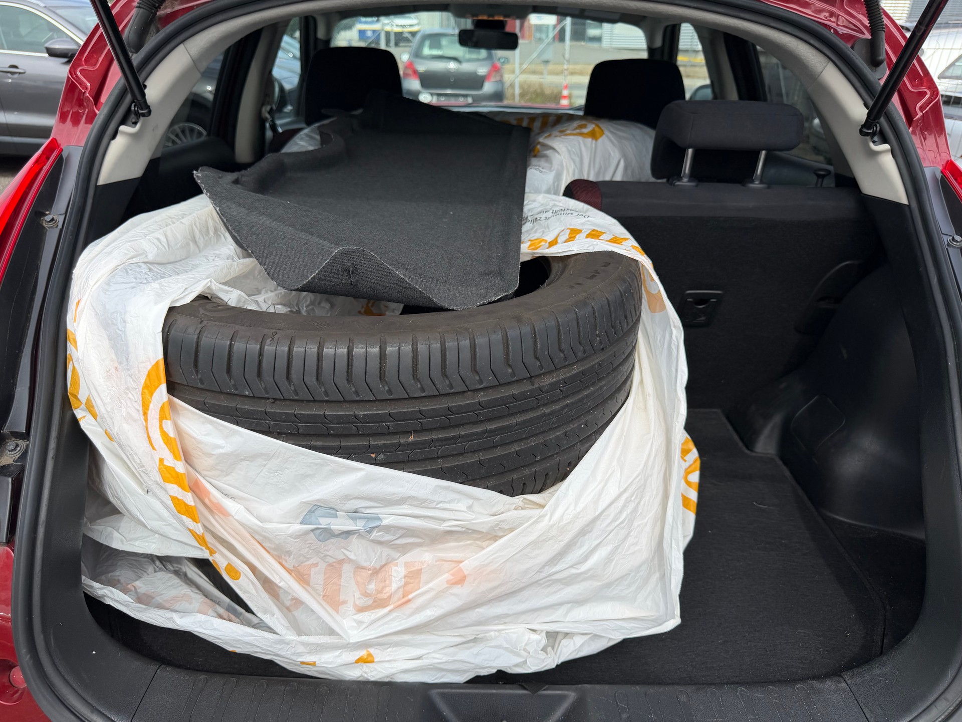 NISSAN Juke 1.6 DIG-T tekna 4x4 Xtronic M-CVT-image-13