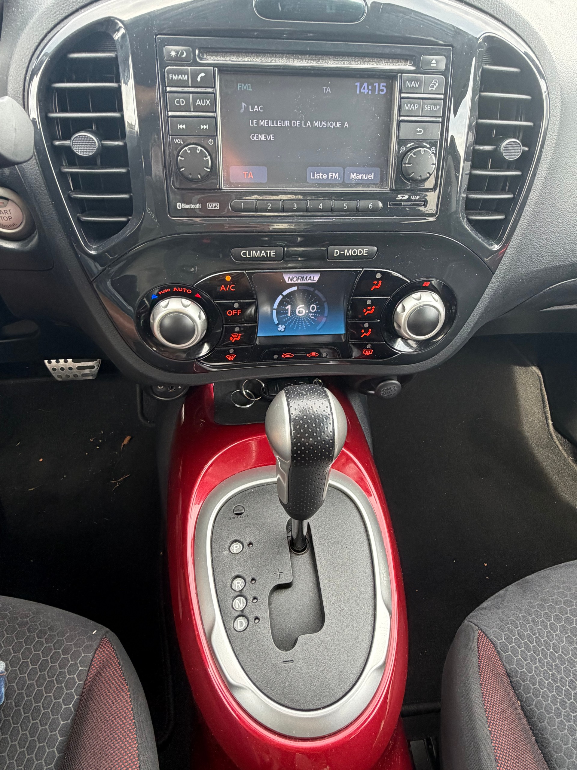 NISSAN Juke 1.6 DIG-T tekna 4x4 Xtronic M-CVT-image-6