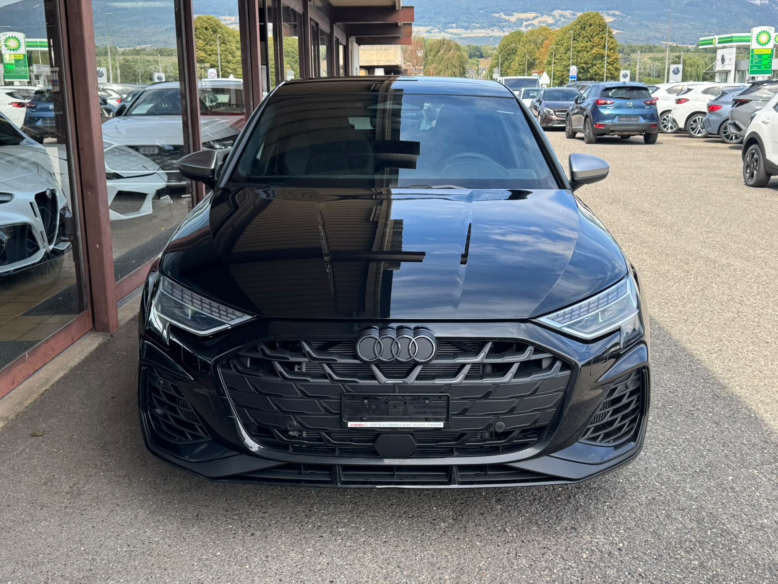 AUDI S3 Sportback TFSI quattro S-tronic-image-2