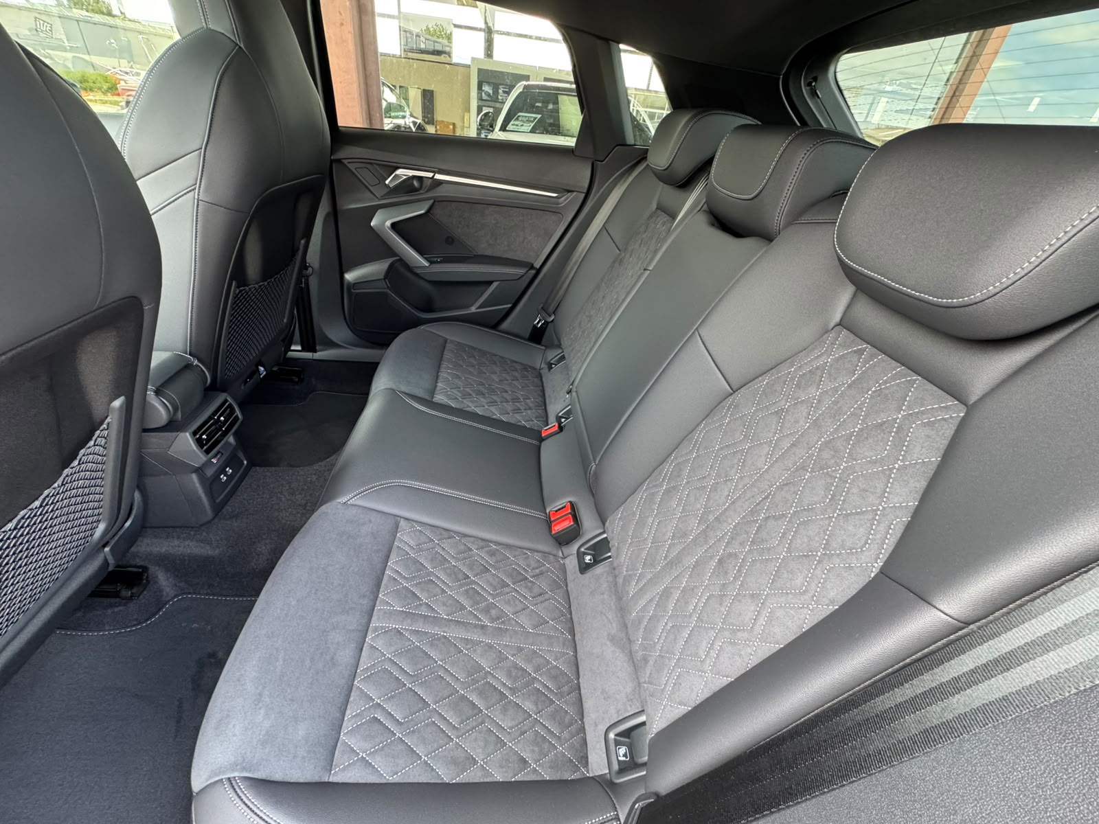 AUDI S3 Sportback TFSI quattro S-tronic-image-7