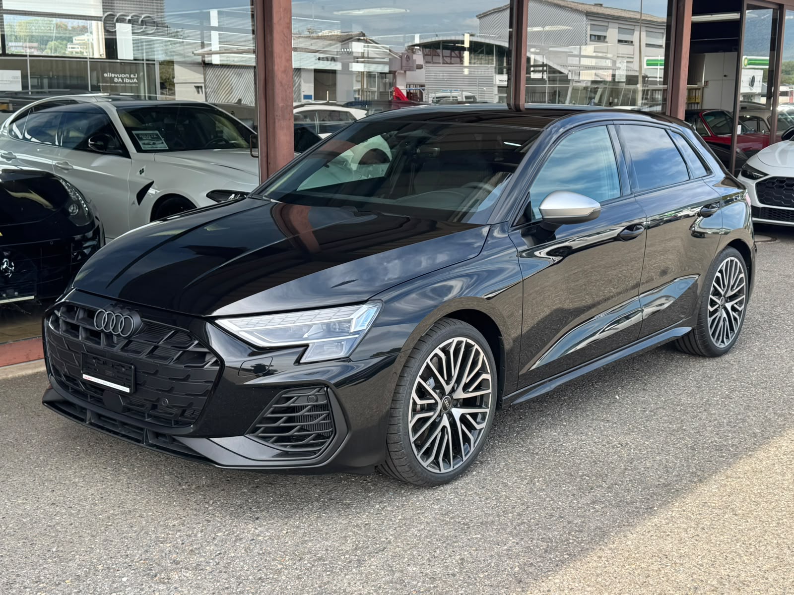 AUDI S3 Sportback TFSI quattro S-tronic-image-1