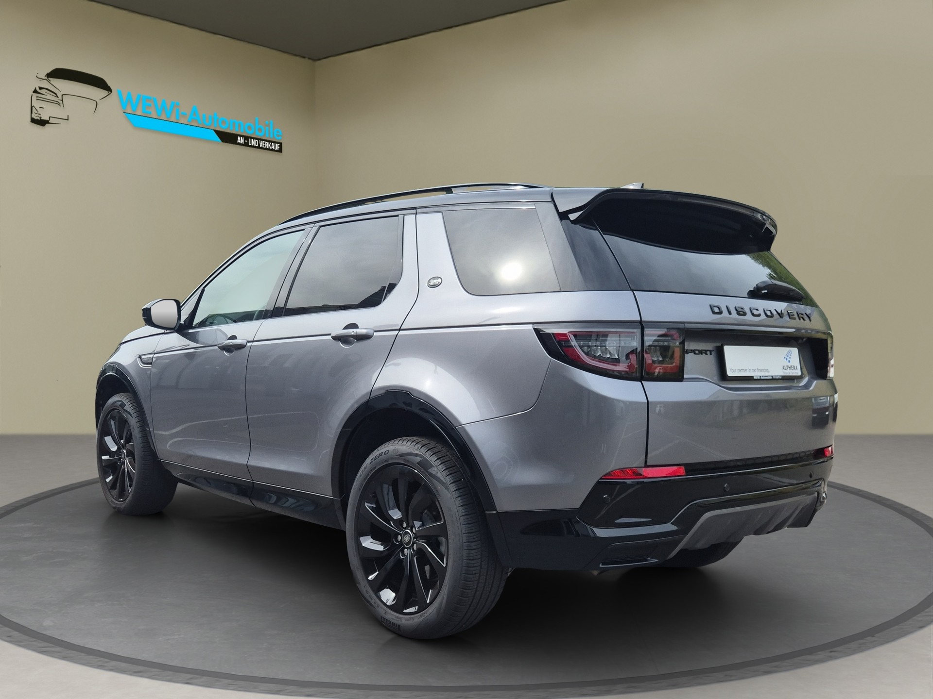 LAND ROVER Discovery Sport D200 2.0D TD4 MHEV HSE AT9-image-2
