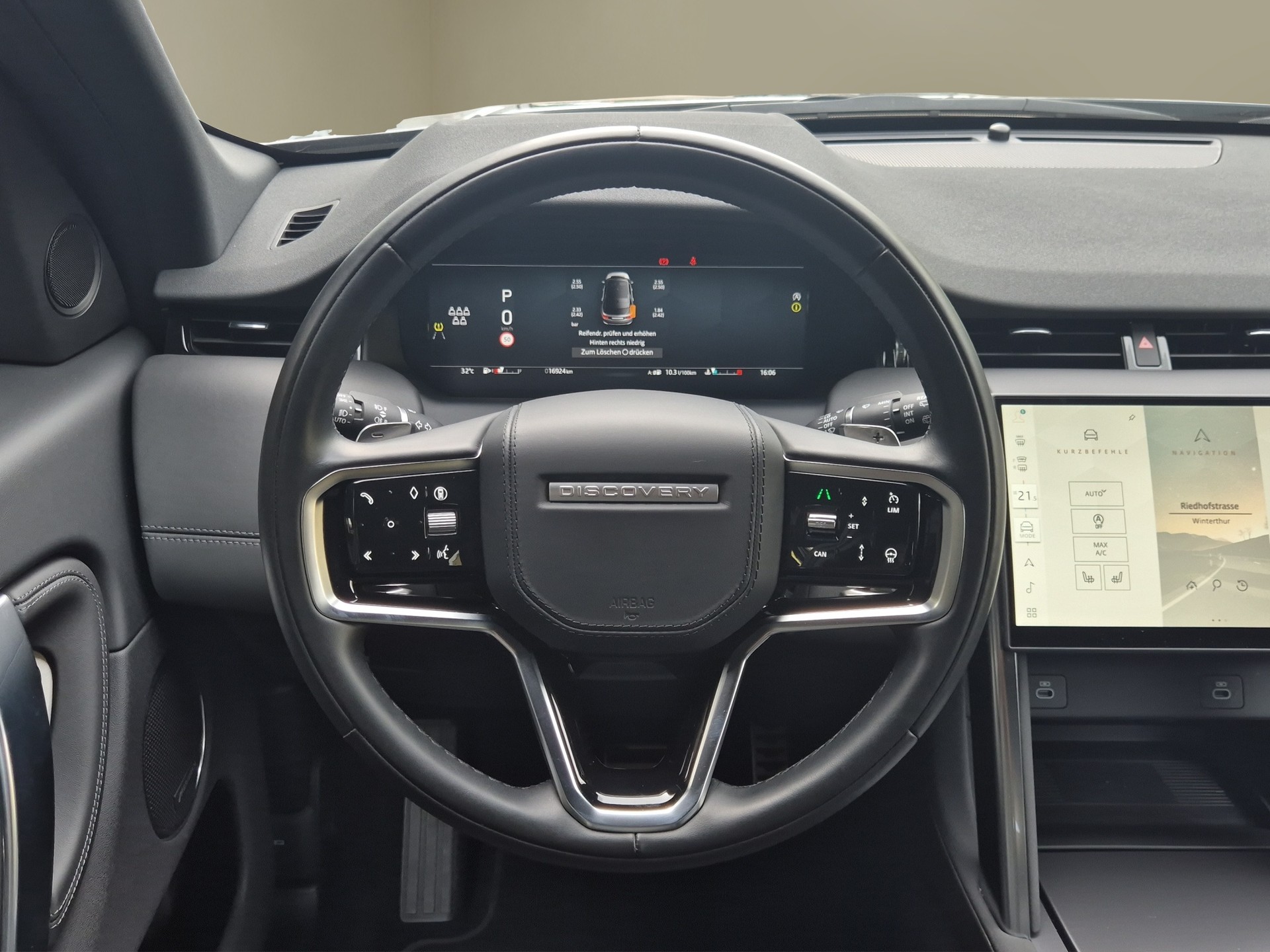 LAND ROVER Discovery Sport D200 2.0D TD4 MHEV HSE AT9-image-12