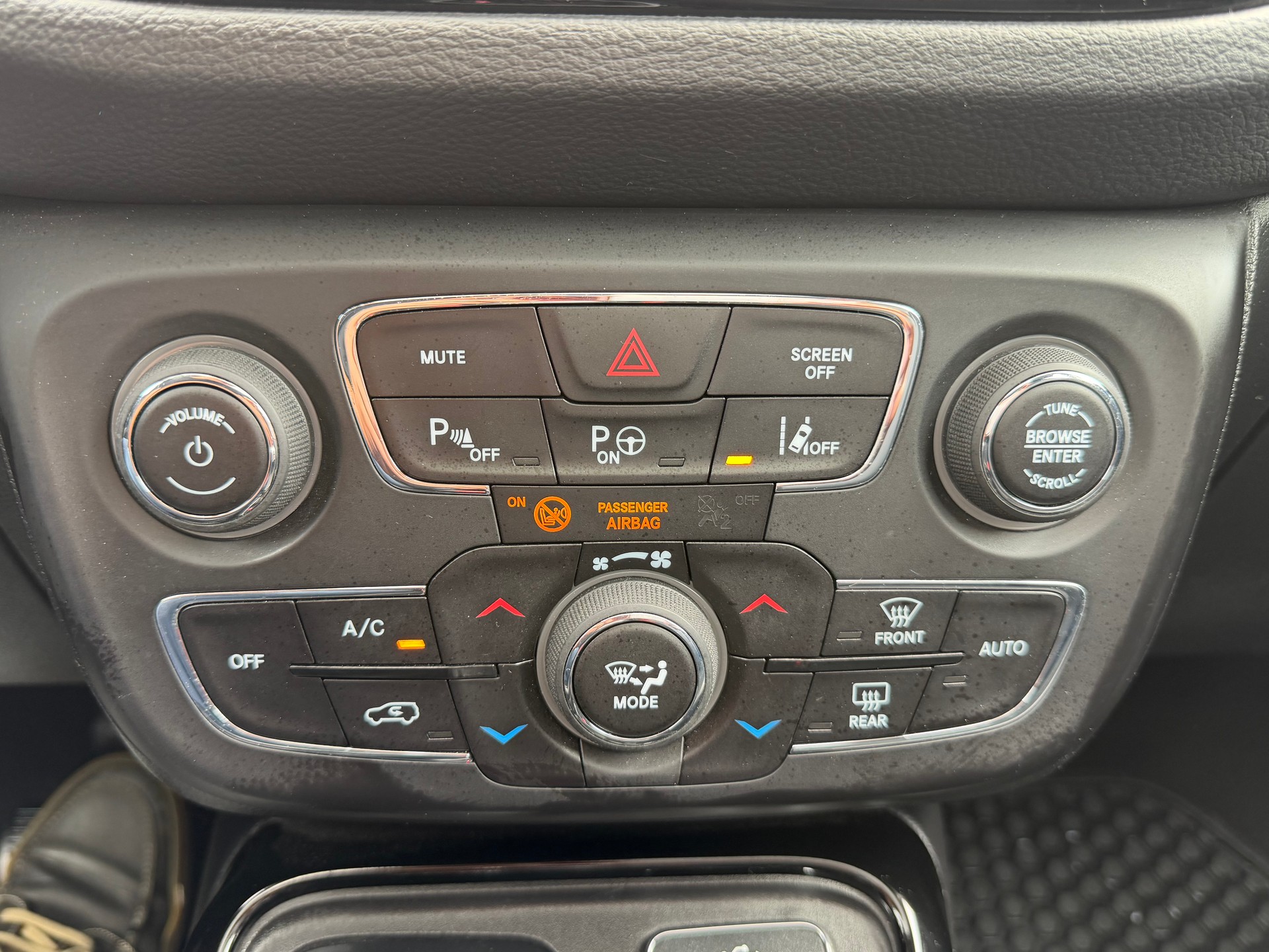 JEEP Compass 2.0CRD Limited AWD 9ATX-image-17