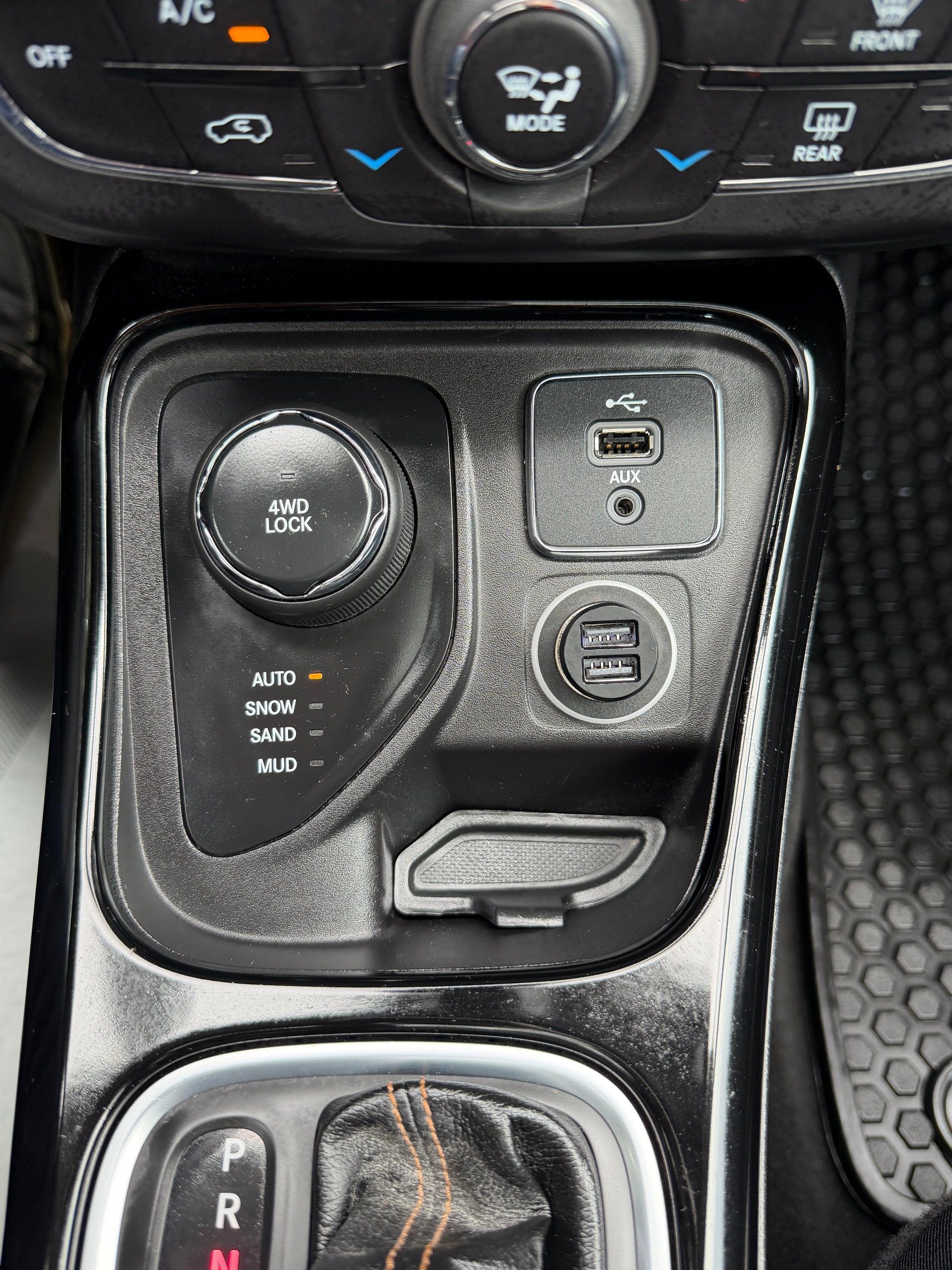 JEEP Compass 2.0CRD Limited AWD 9ATX-image-16