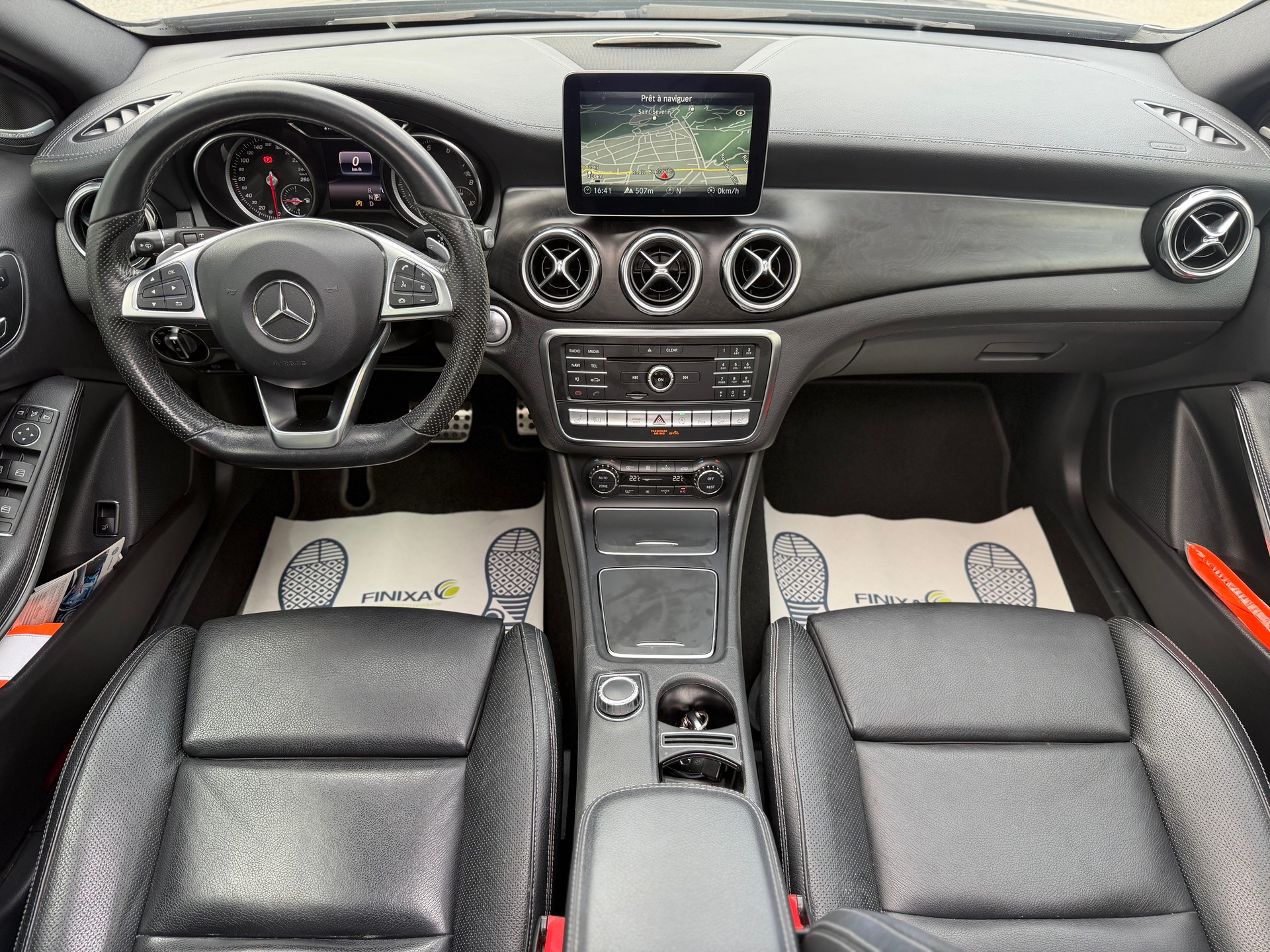 MERCEDES-BENZ GLA 250 AMG Line 4Matic 7G-DCT-image-8