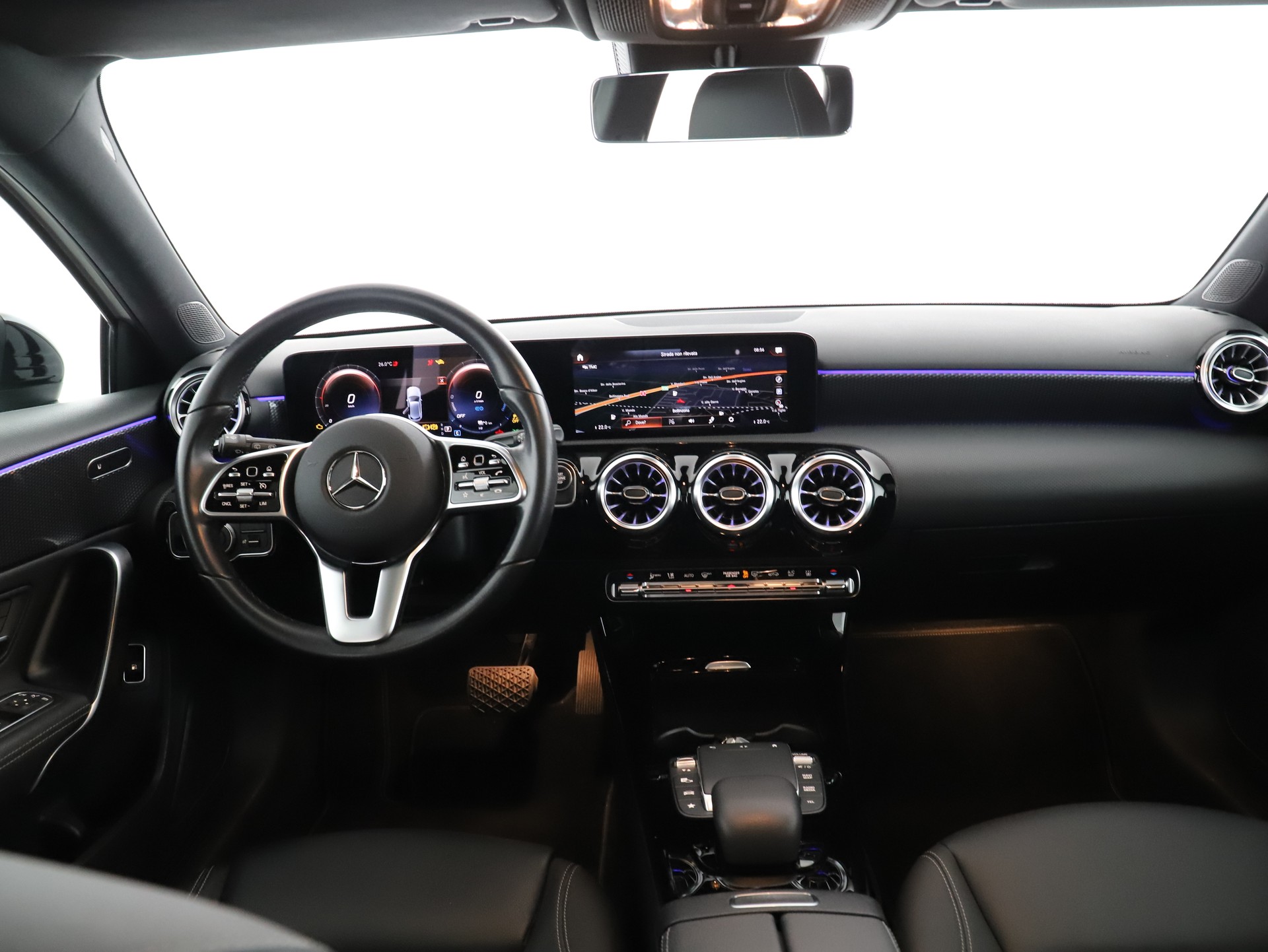 MERCEDES-BENZ A 250e Progressive-image-11