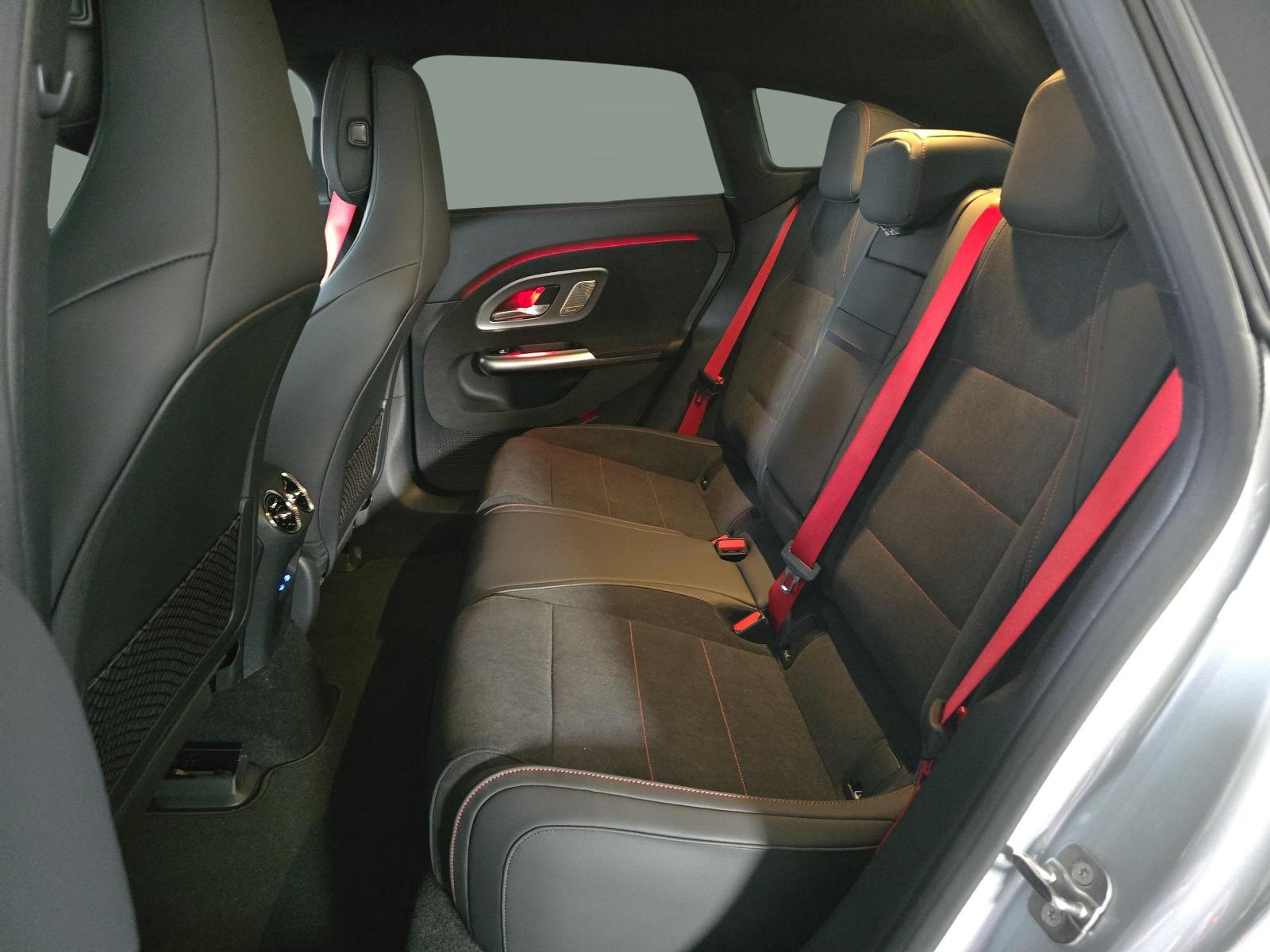 MERCEDES-BENZ CLA 350 4MATIC Shooting Brake EQ Technology AMG Line Plus-image-10