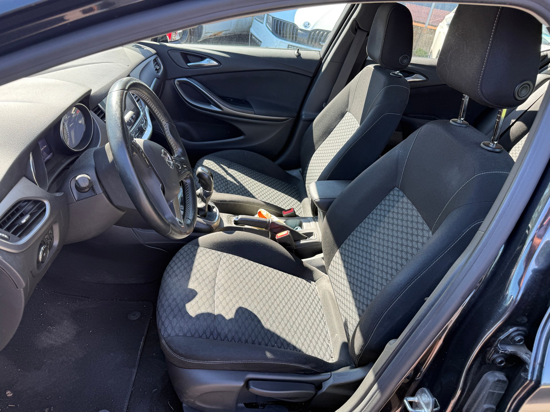 OPEL Astra 1.0i Turbo-image-10