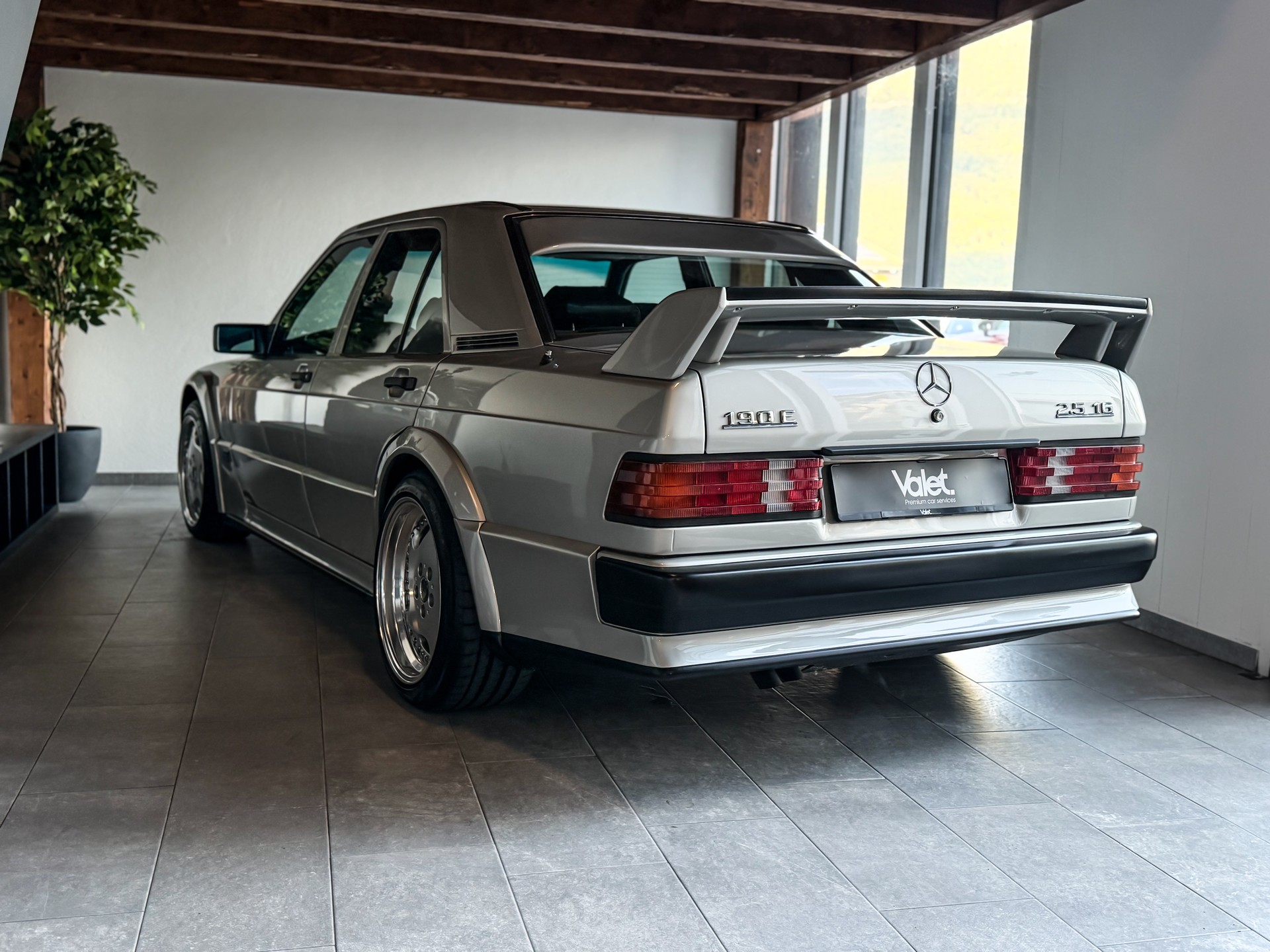 MERCEDES-BENZ 190 E 2.5-16-image-5