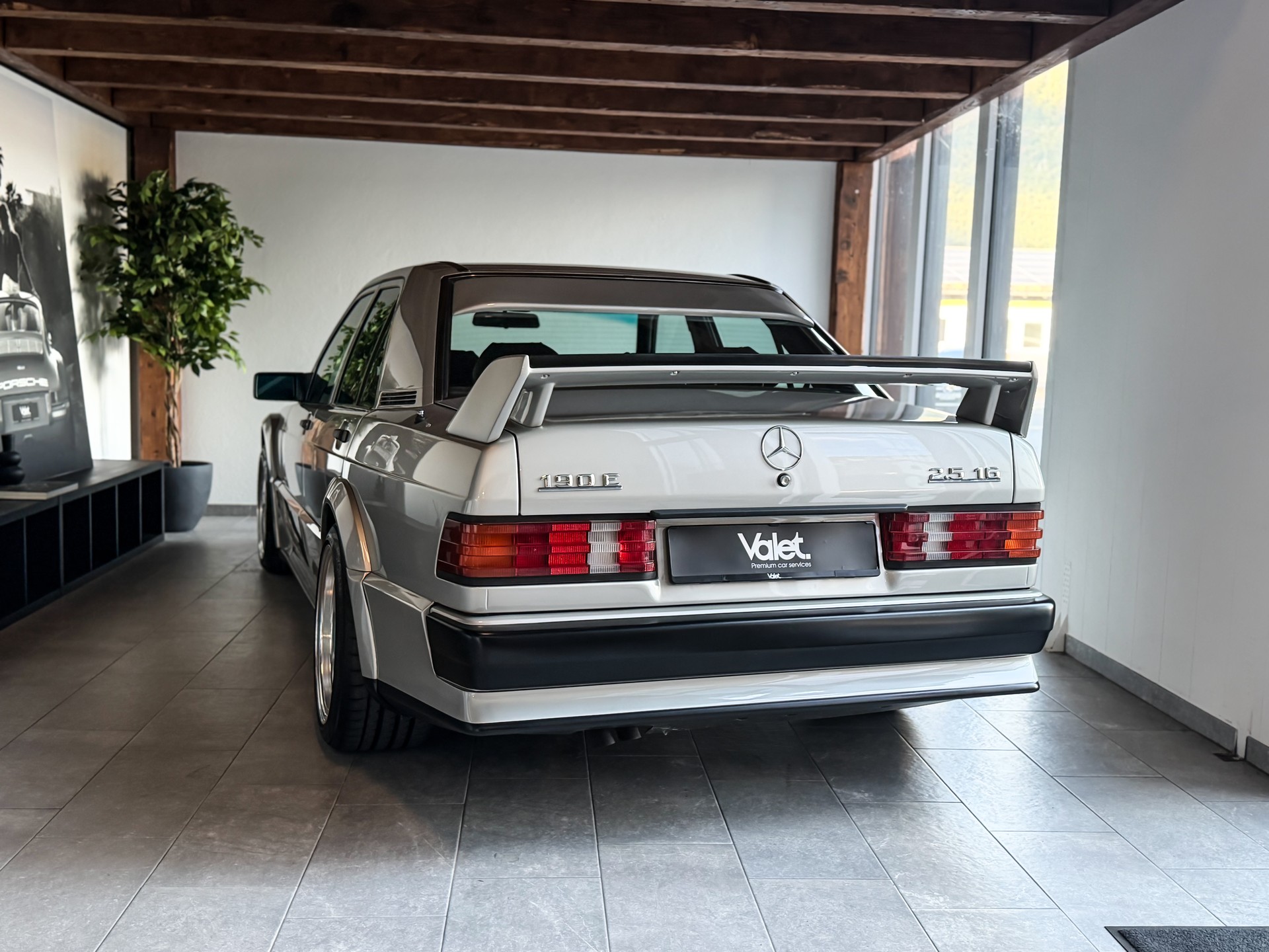 MERCEDES-BENZ 190 E 2.5-16-image-4