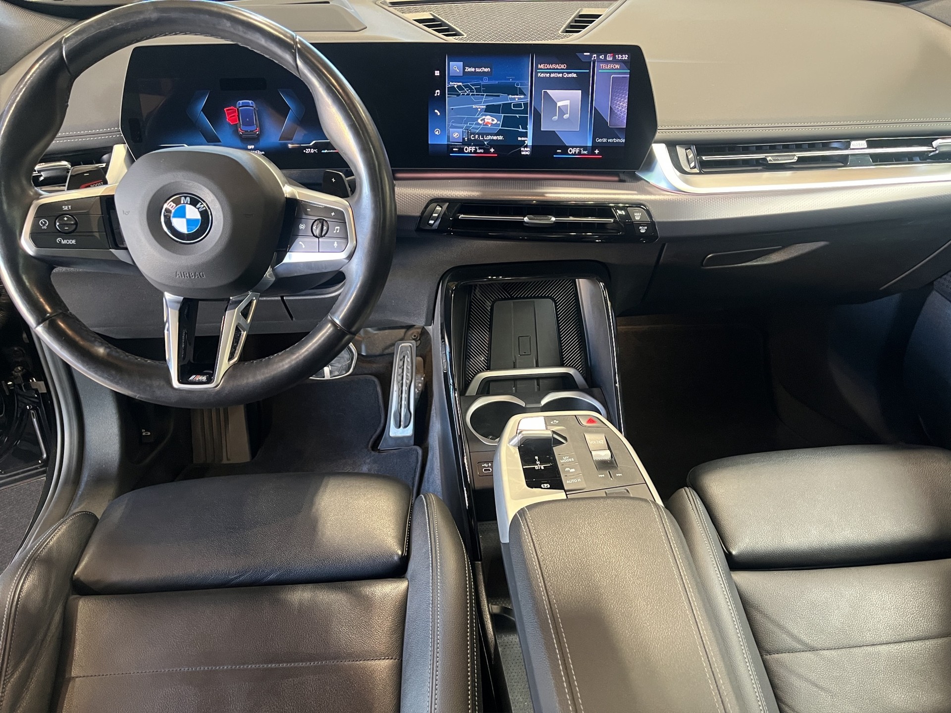 BMW X1 23i xDrive paddles-image-18