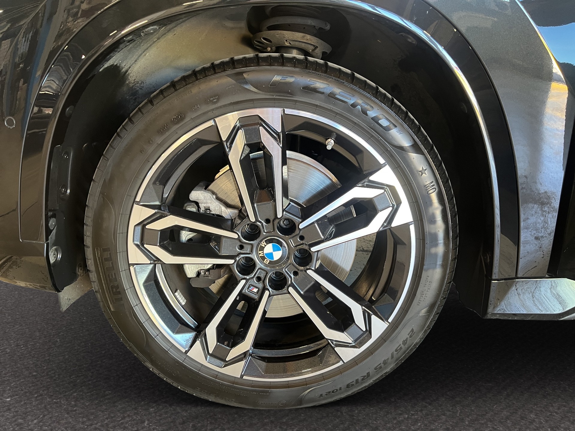 BMW X1 23i xDrive paddles-image-13