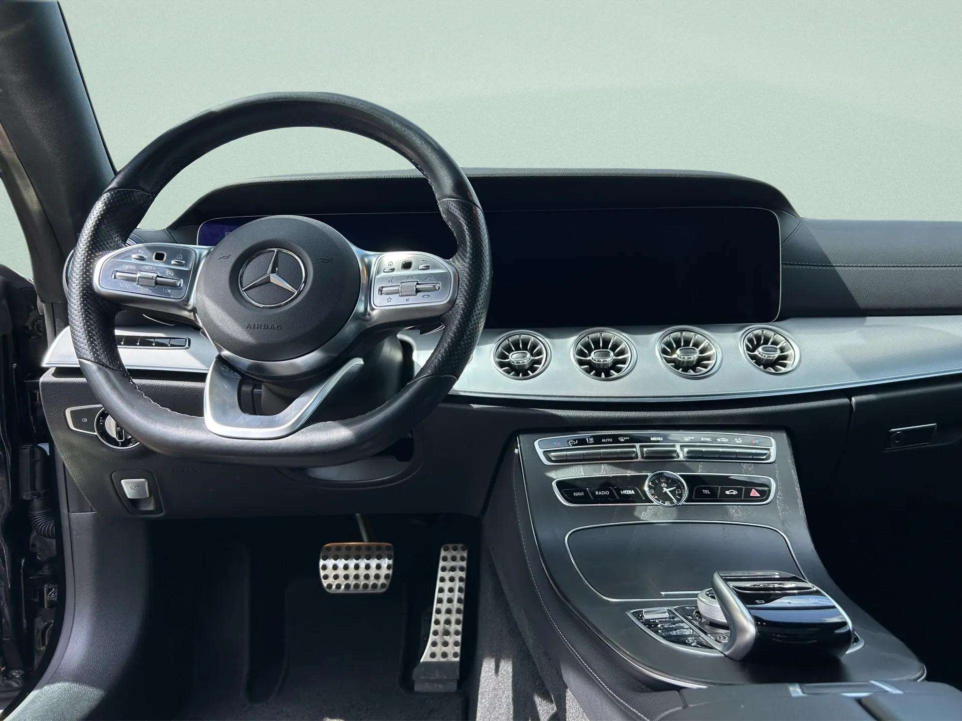 MERCEDES-BENZ E 220 d Coupé AMG Line 4 Matic 9G-Tronic-image-12