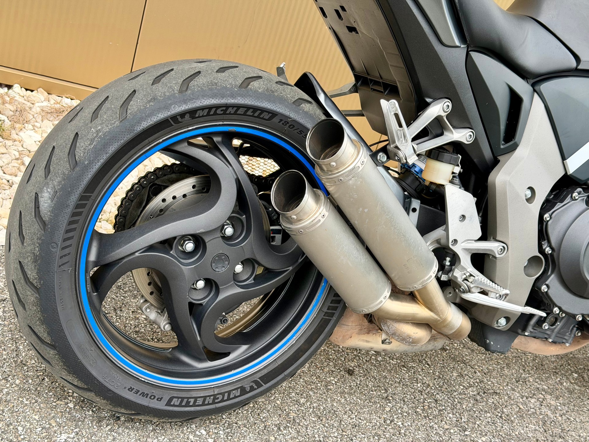 HONDA CB 1000 R ABS-image-6
