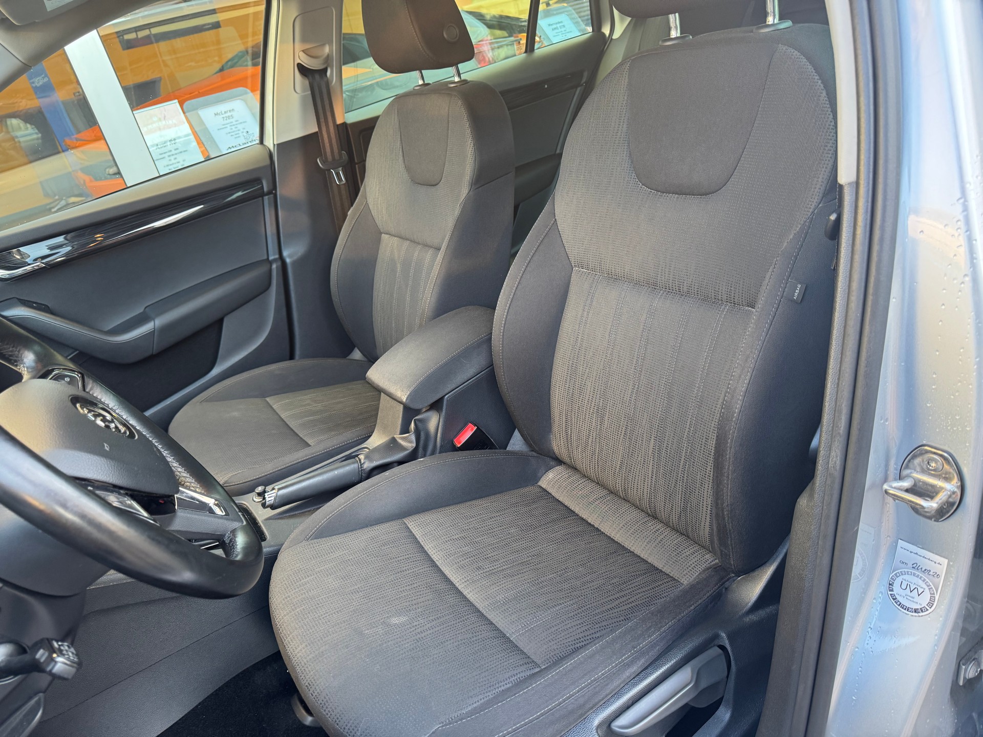 SKODA Octavia Combi 2.0 TDI Style 4x4-image-6