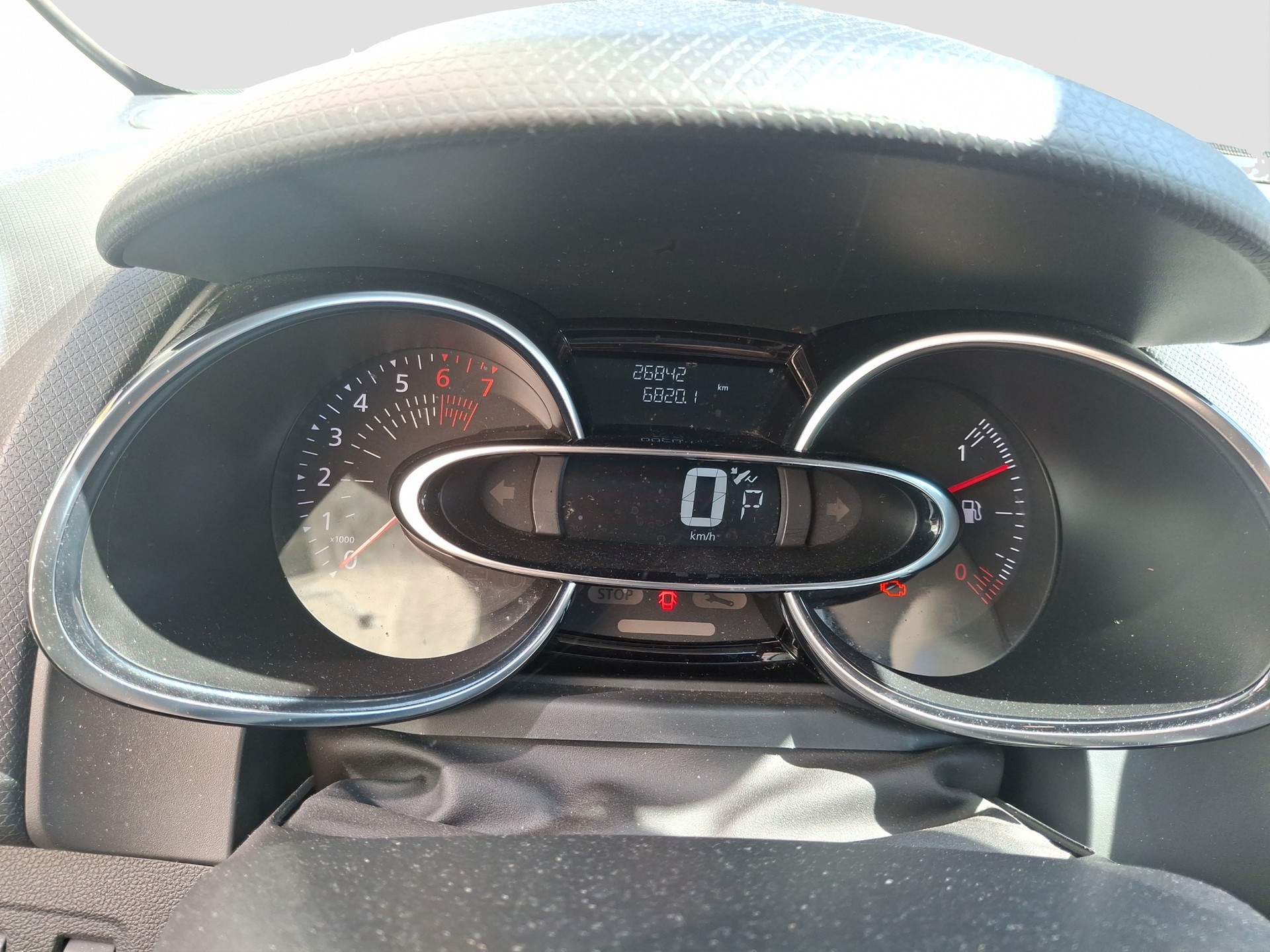RENAULT Clio 1.2 16V T Intens EDC-image-10