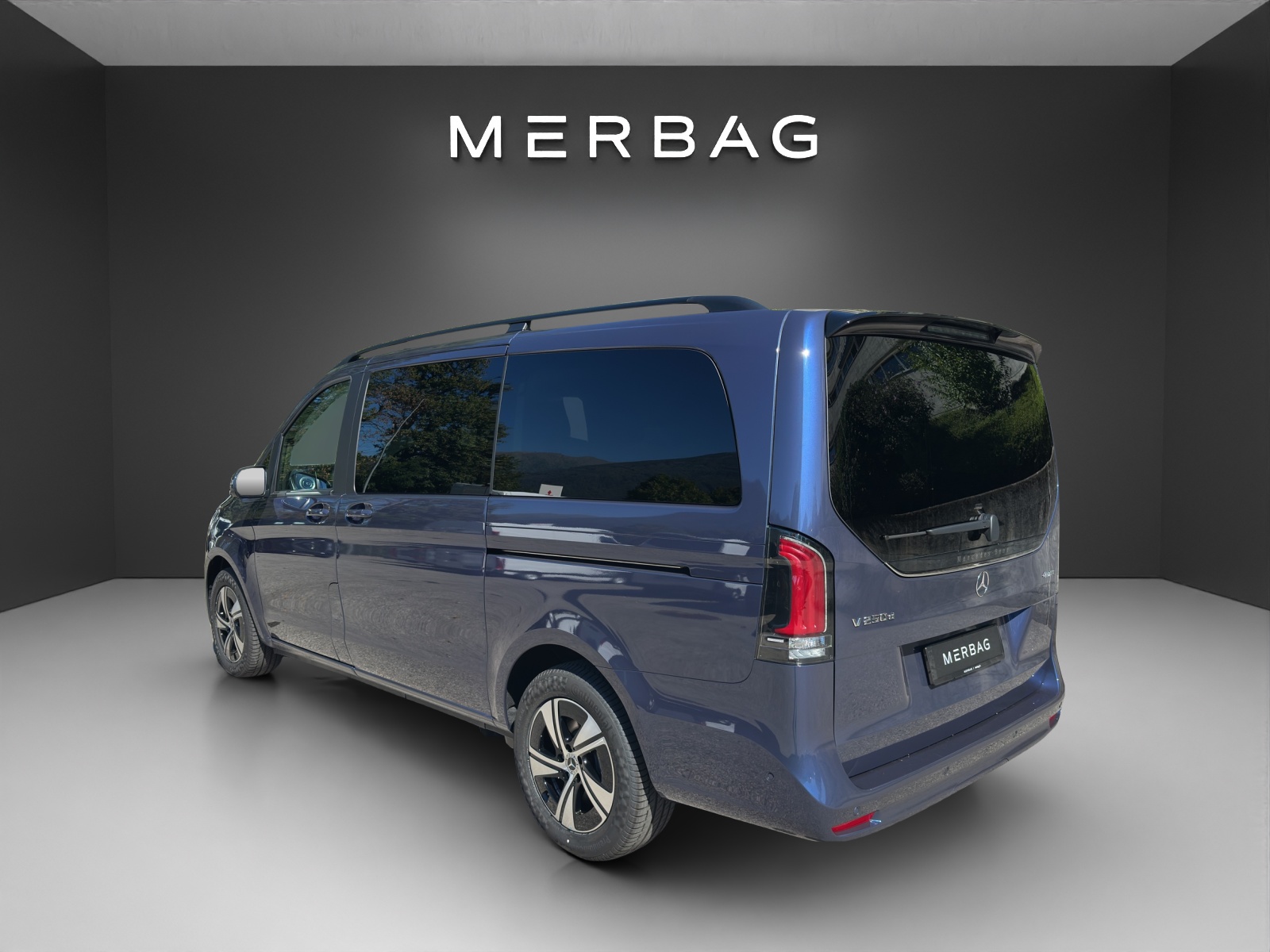 MERCEDES-BENZ V 250 d lang 4Matic Style 9G-Tronic-image-4