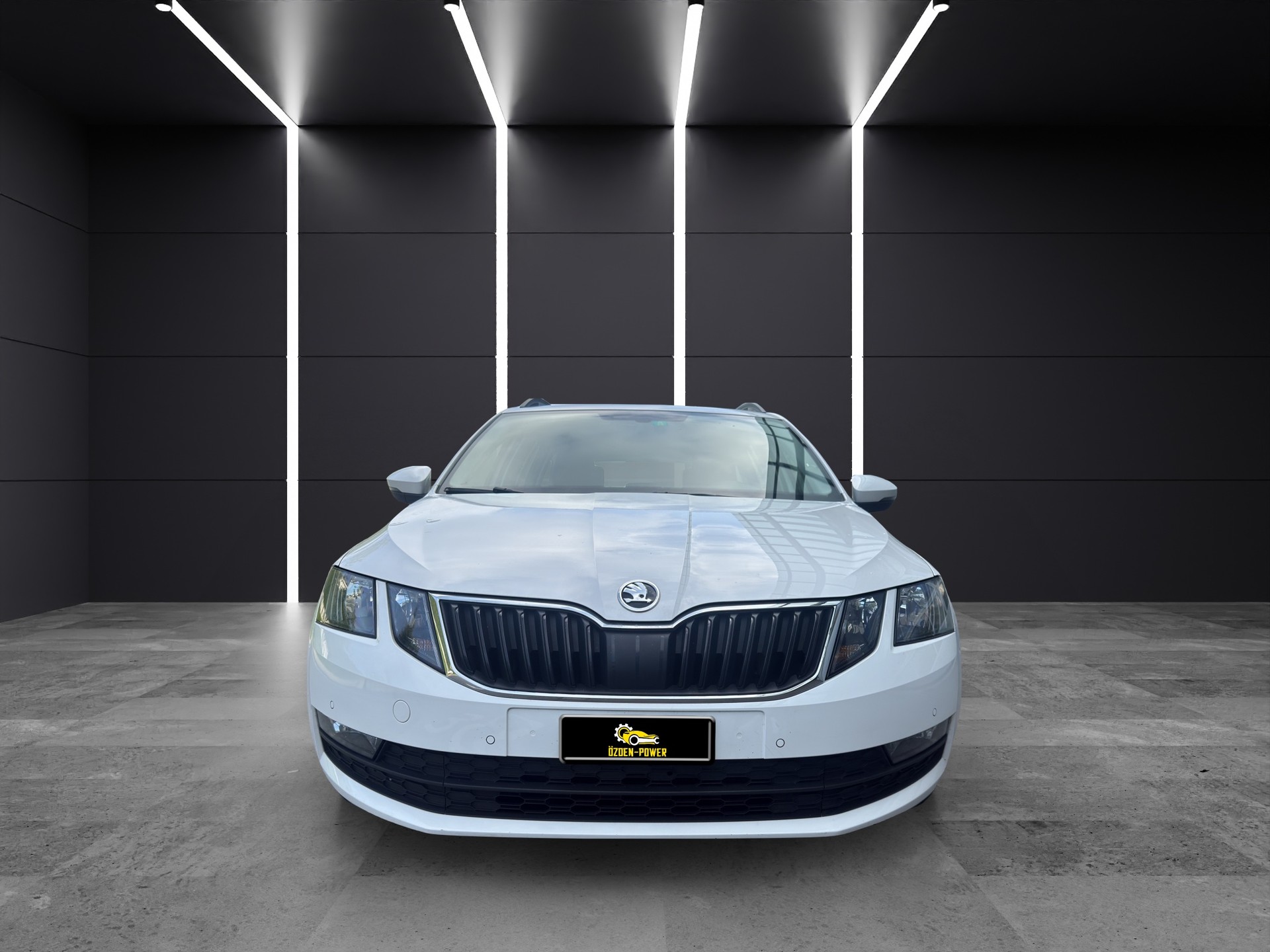 SKODA Octavia Combi 1.6 TDI Ambition DSG-image-1