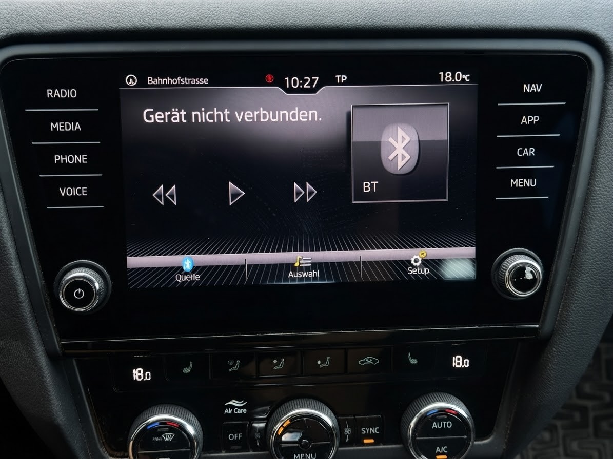 SKODA Octavia Combi 1.6 TDI Ambition DSG-image-28
