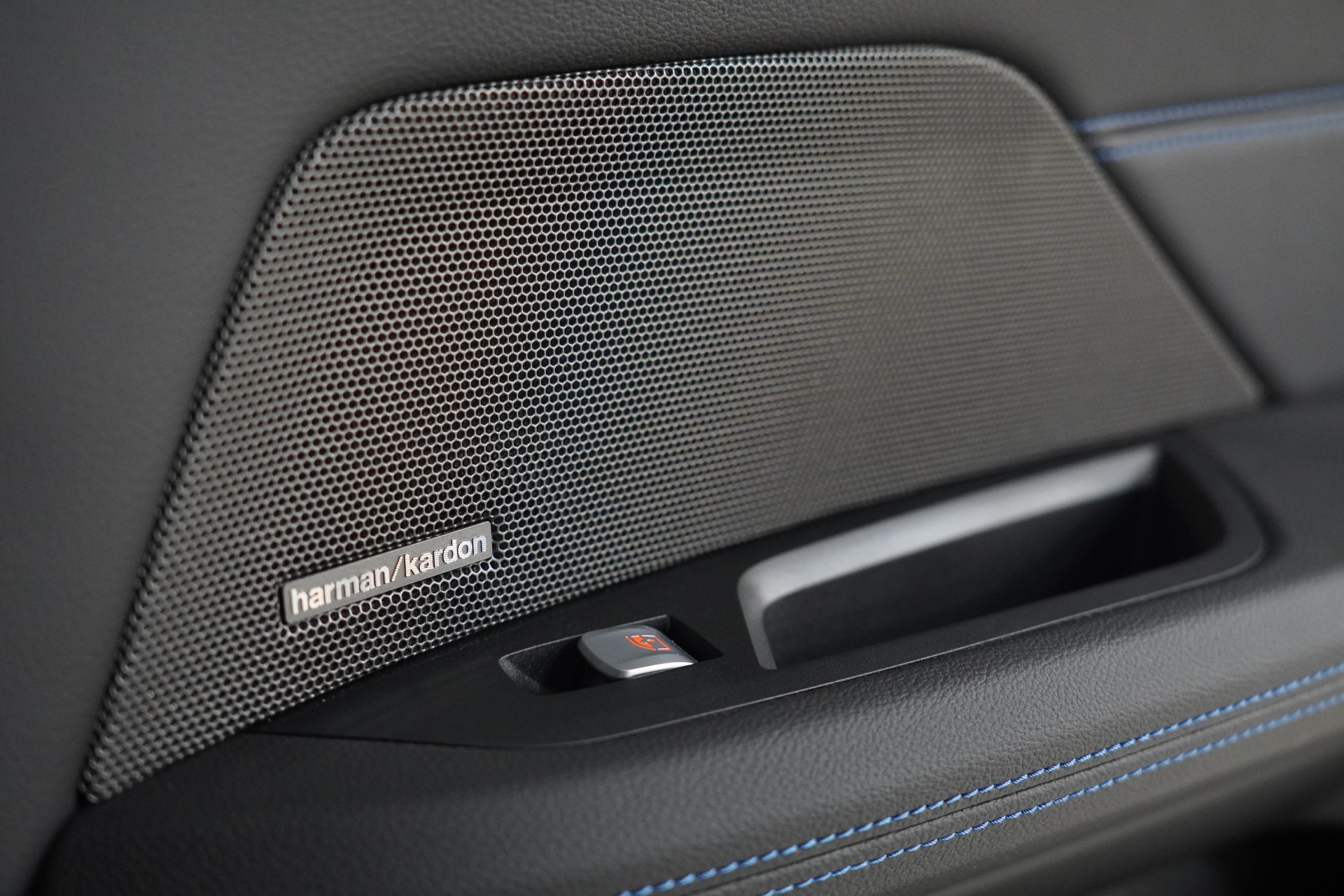 BMW i4 M50 M Sport Pro-image-23