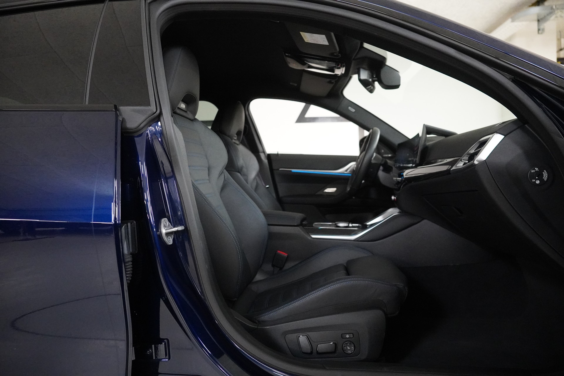 BMW i4 M50 M Sport Pro-image-14