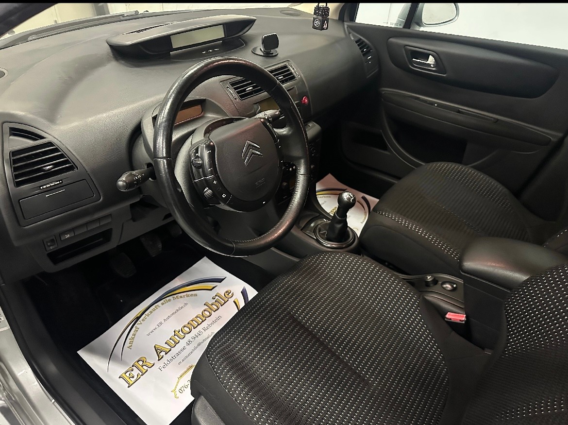 CITROEN C4 Berline 1.6i 16V VTR-image-7