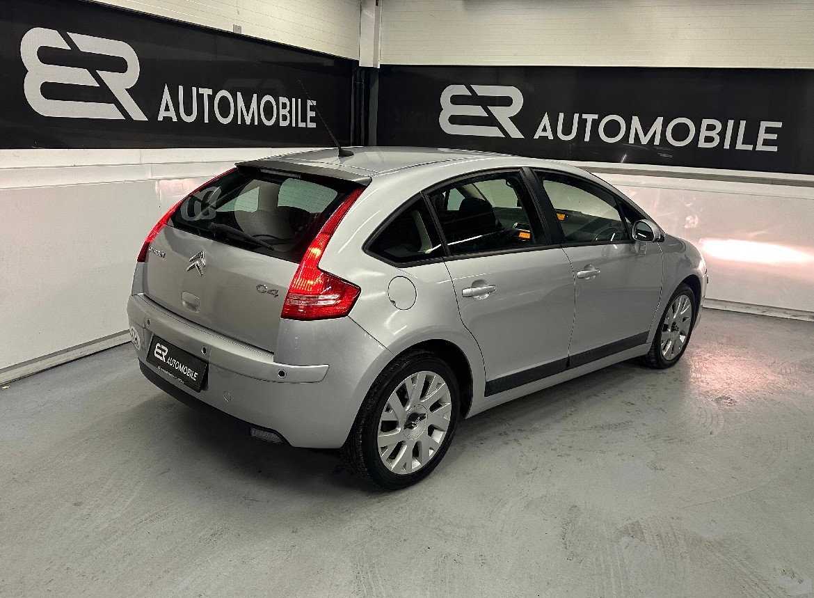 CITROEN C4 Berline 1.6i 16V VTR-image-4