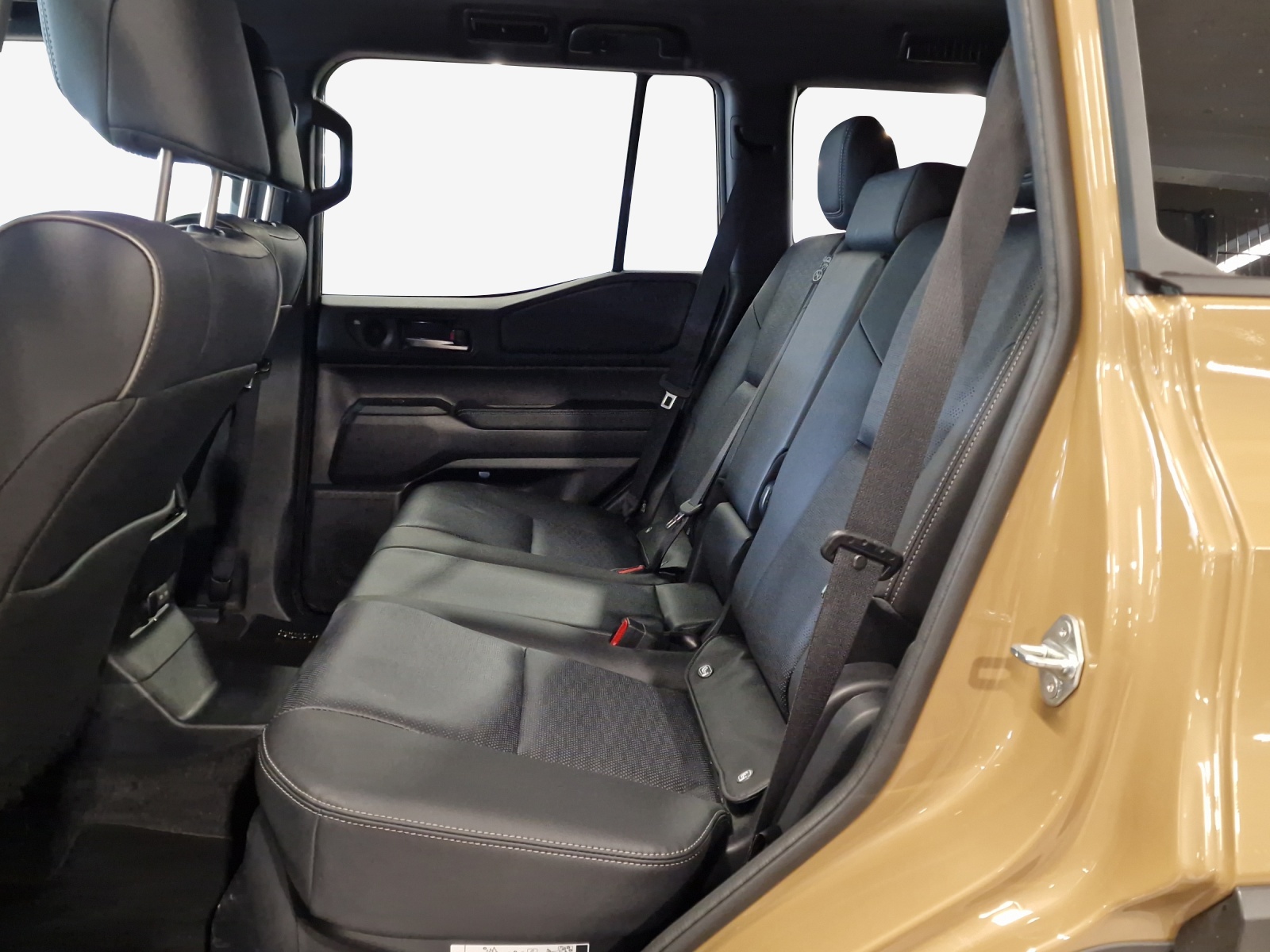 TOYOTA Land Cruiser 2.8TD First Edition-image-11