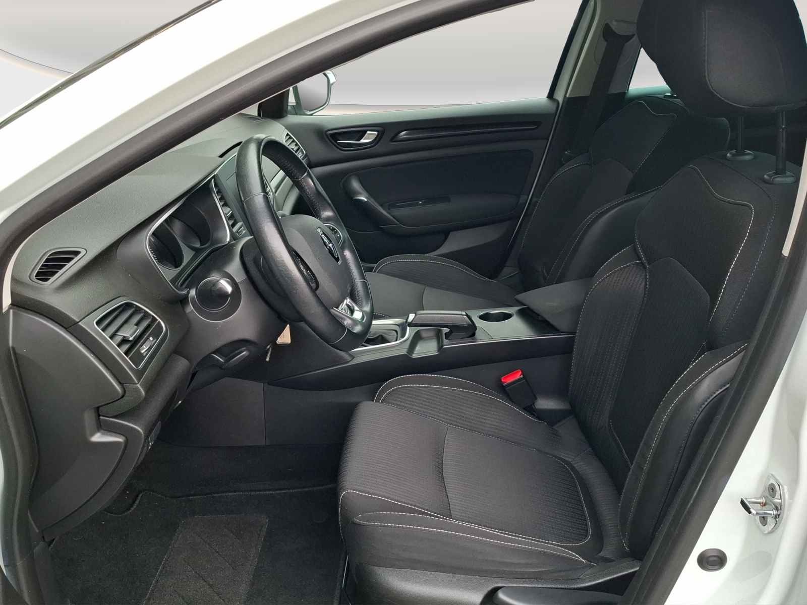 RENAULT Mégane Grandtour 1.5 dCi Business EDC-image-8