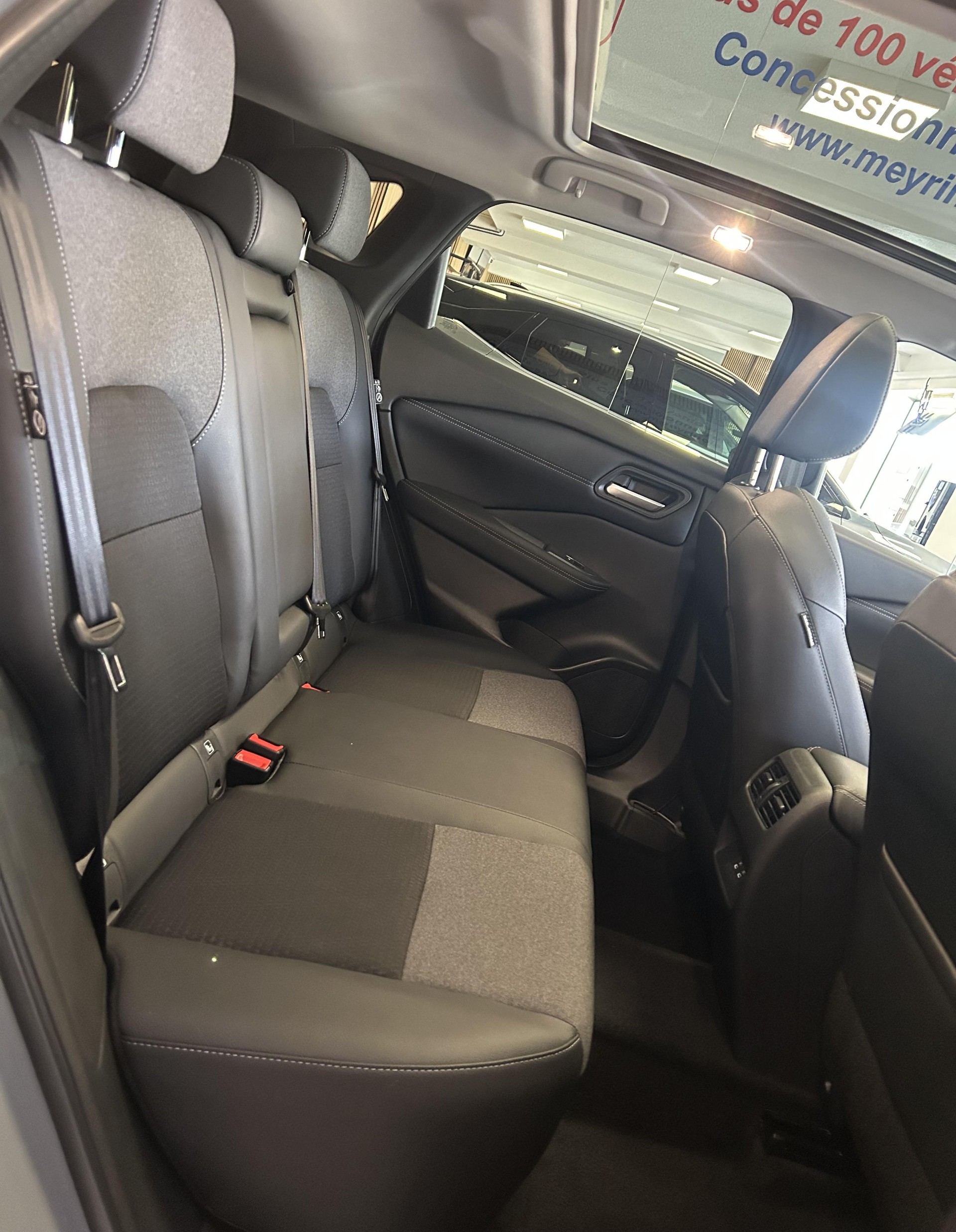 NISSAN Qashqai 1.3 DIG-T 158 N-Connecta-image-21