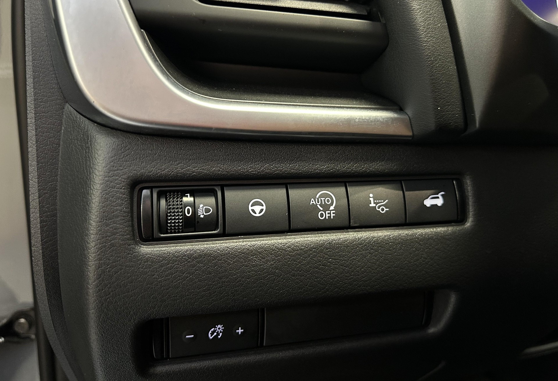 NISSAN Qashqai 1.3 DIG-T 158 N-Connecta-image-18