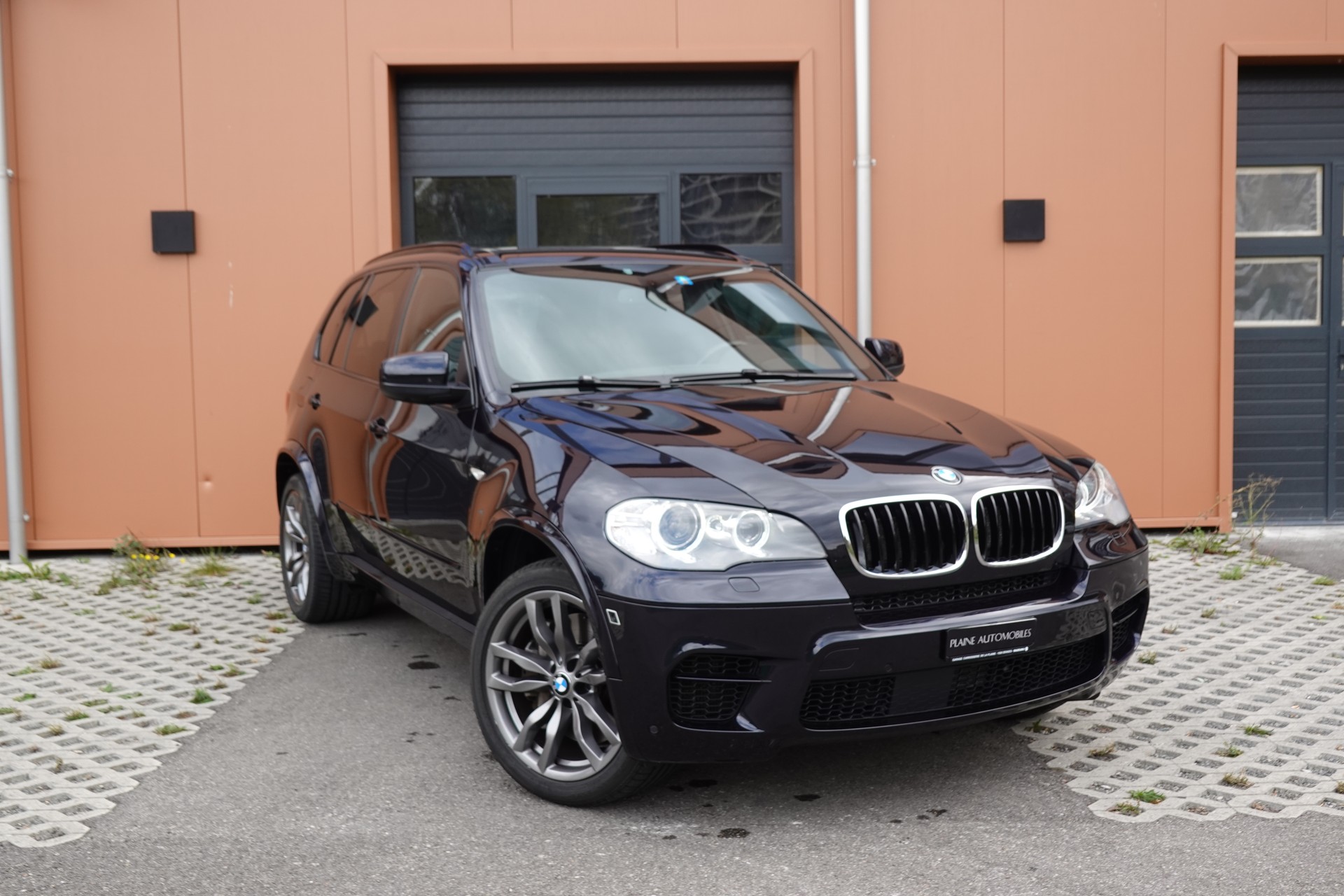 BMW X5 xDrive M50d "* CH Auto * Pack M * Caméra de Recul * Volant M * Sièges Sport Elect. Mém * Navigation Profess *"-image-0