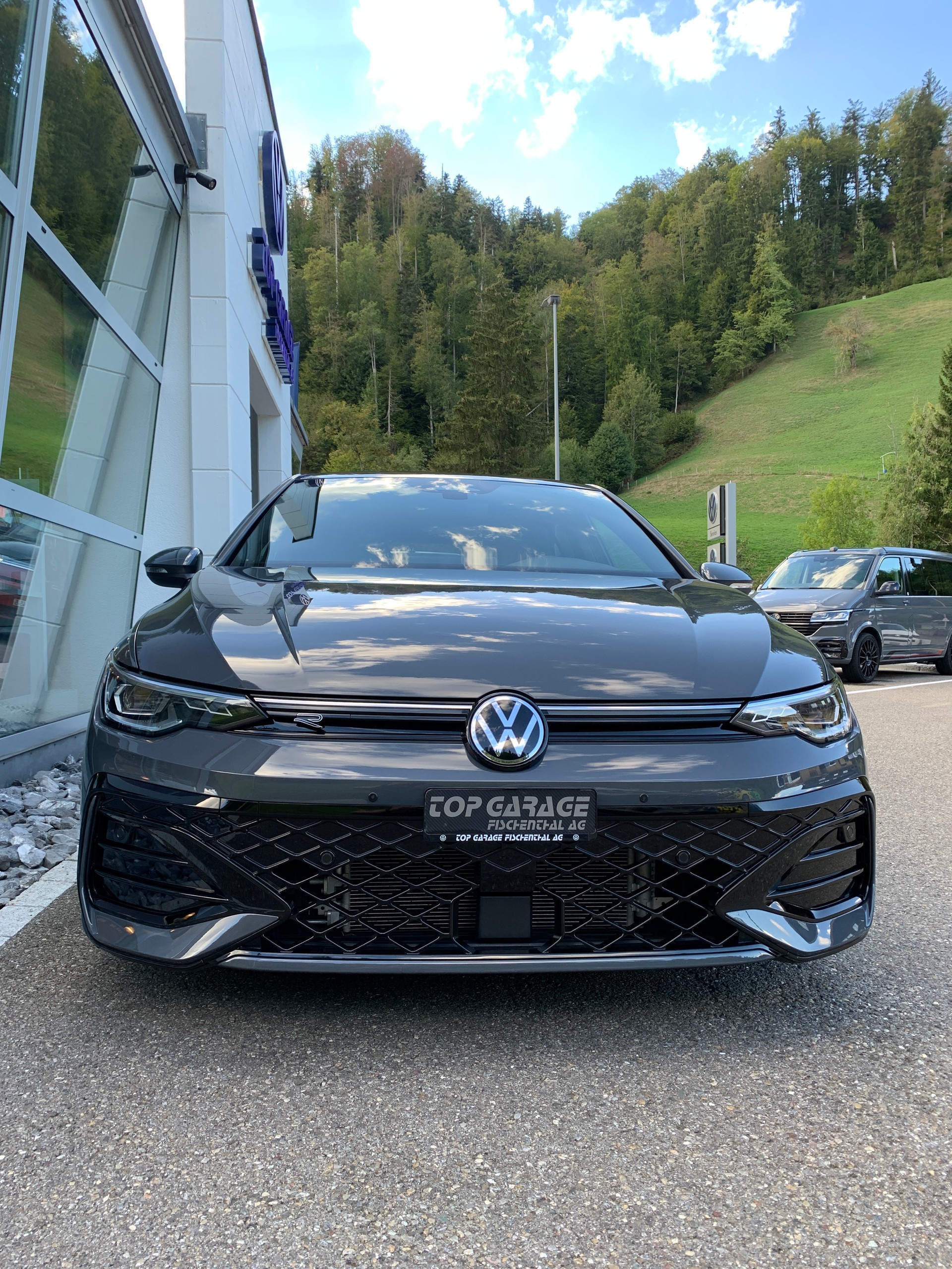 VW Golf 1.5 e TSI mHEV R-Line DSG-image-1