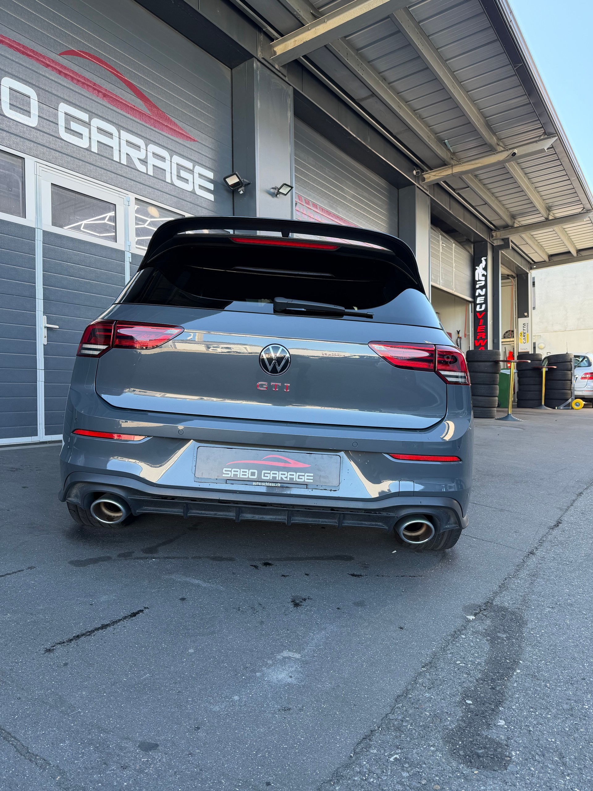 VW Golf 2.0 TSI GTI Clubsport DSG-image-2