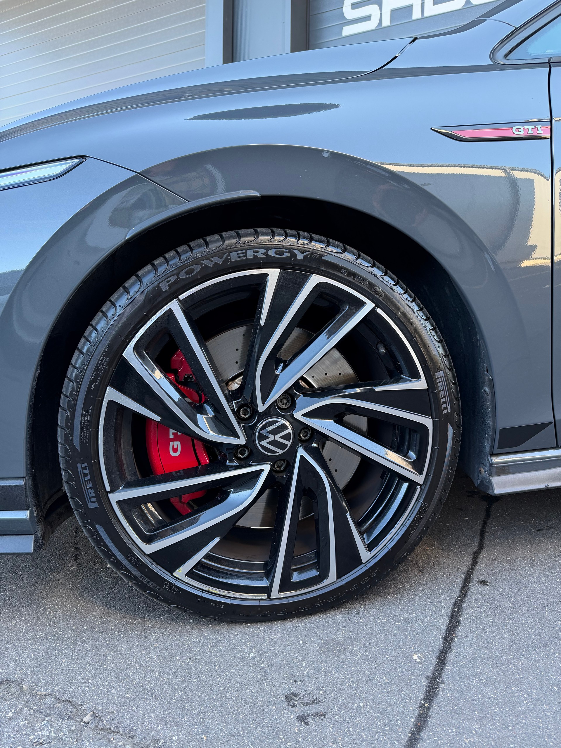 VW Golf 2.0 TSI GTI Clubsport DSG-image-7