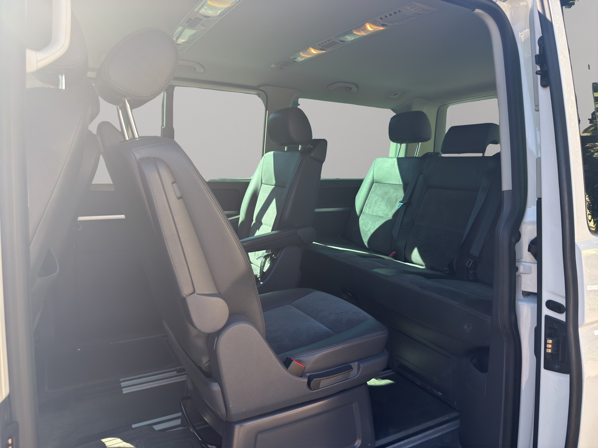 VW T5 Multivan 2.0 Bi-TDI CR CL Life 4Motion DSG-image-17